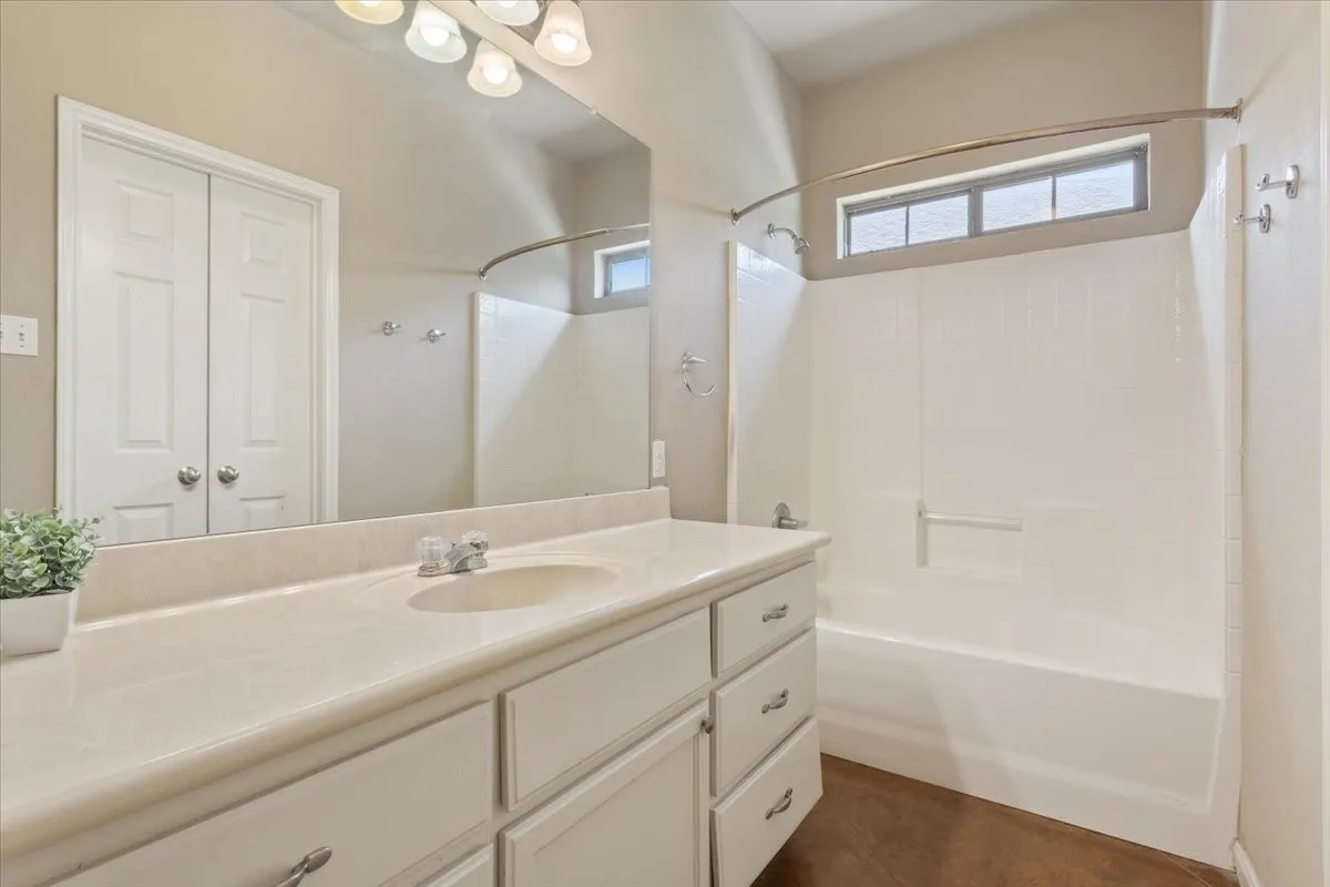 Single Family Residence For Sale in Mc Lennan County , 200 Garden Drive, Waco, Texas 76706, 4 Bedrooms, 3 Bathrooms, Garage spaces, 1,700 Sqft, built in 2007, Price $275,000, mls#21344388, Real Estate Agent in Waco, Homes For Sale in Mc Lennan county, Homes For Sale in Waco, Realtor in Waco Texas, Real Estate Brokerage Independent Realty Texas, Luminita Cordes Realtor