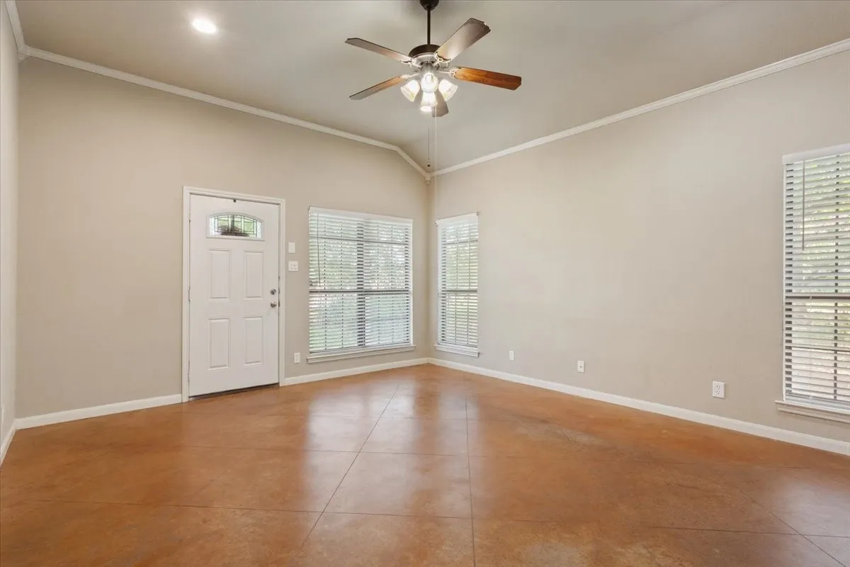 Single Family Residence For Sale in Mc Lennan County , 200 Garden Drive, Waco, Texas 76706, 4 Bedrooms, 3 Bathrooms, Garage spaces, 1,700 Sqft, built in 2007, Price $275,000, mls#21344388, Real Estate Agent in Waco, Homes For Sale in Mc Lennan county, Homes For Sale in Waco, Realtor in Waco Texas, Real Estate Brokerage Independent Realty Texas, Luminita Cordes Realtor