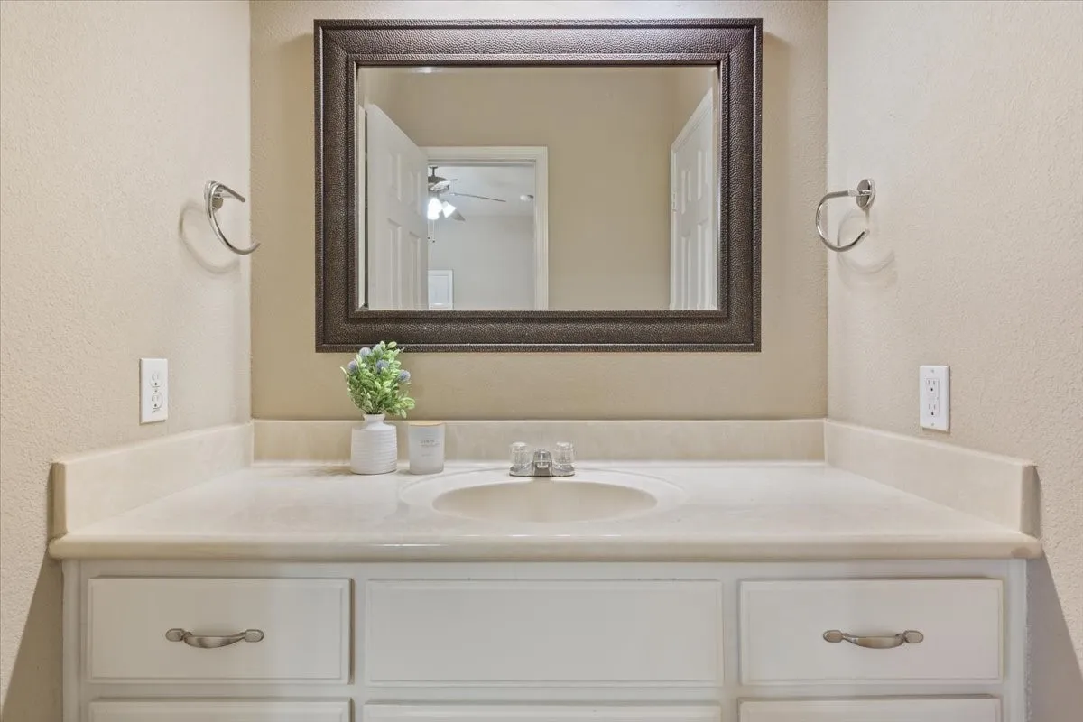 Single Family Residence For Sale in Mc Lennan County , 200 Garden Drive, Waco, Texas 76706, 4 Bedrooms, 3 Bathrooms, Garage spaces, 1,700 Sqft, built in 2007, Price $275,000, mls#21344388, Real Estate Agent in Waco, Homes For Sale in Mc Lennan county, Homes For Sale in Waco, Realtor in Waco Texas, Real Estate Brokerage Independent Realty Texas, Luminita Cordes Realtor