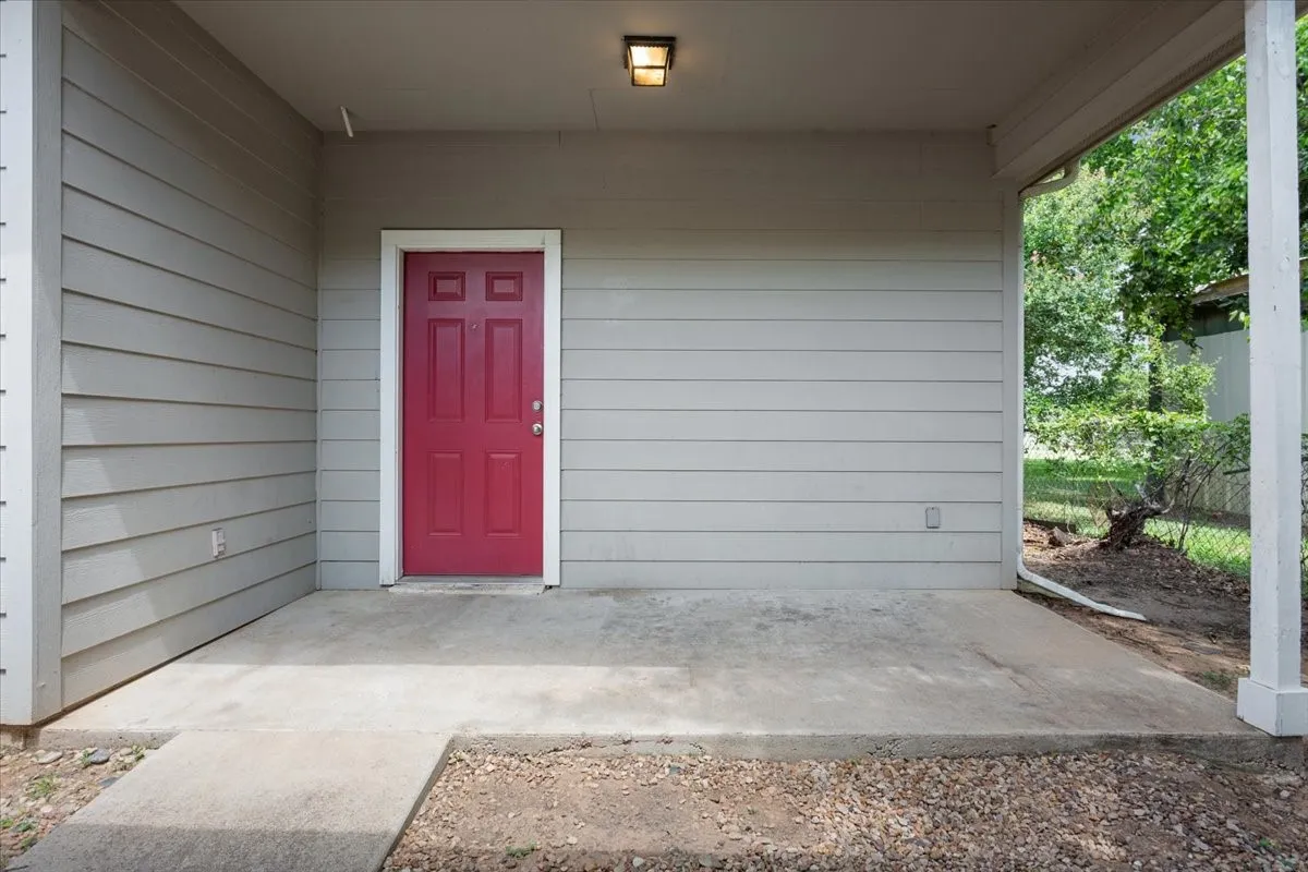 Single Family Residence For Sale in Mc Lennan County , 200 Garden Drive, Waco, Texas 76706, 4 Bedrooms, 3 Bathrooms, Garage spaces, 1,700 Sqft, built in 2007, Price $275,000, mls#21344388, Real Estate Agent in Waco, Homes For Sale in Mc Lennan county, Homes For Sale in Waco, Realtor in Waco Texas, Real Estate Brokerage Independent Realty Texas, Luminita Cordes Realtor