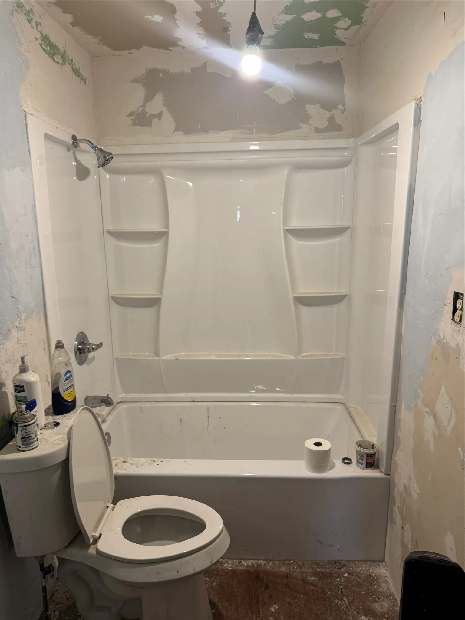 Single Family Residence For Sale in Tarrant County , 3301 Baylor Street, Fort Worth, Texas 76119, 3 Bedroom, 1 Bathroom, Garage spaces, 1,288 Sqft, built in 1928, mls#21346841, Real Estate Agent in Fort Worth, Homes For Sale in Tarrant county, Homes For Sale in Fort Worth, Realtor in Fort Worth Texas, Real Estate Brokerage Independent Realty Texas, Luminita Cordes Realtor