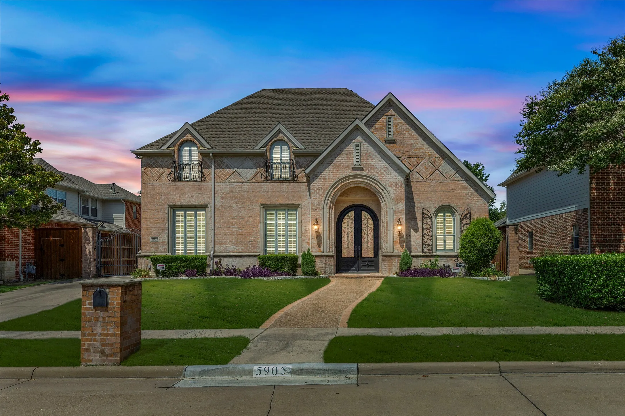 Single Family Residence For Rent in Collin County , 5905 Dorset Drive, Plano, Texas 75093, 5 Bedroom, 7 Bathroom, 2 Garage spaces, 3,839 Sqft, built in 2001, mls#21346738, Real Estate Agent in Plano, Homes For Rent in Collin county, Homes For Rent in Plano, Realtor in Plano Texas, Real Estate Brokerage Independent Realty Texas, Luminita Cordes Realtor