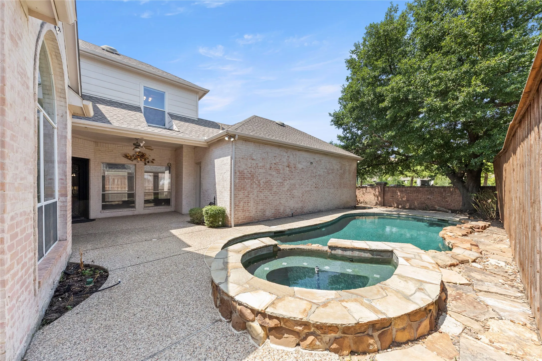 Single Family Residence For Rent in Collin County , 5905 Dorset Drive, Plano, Texas 75093, 5 Bedroom, 7 Bathroom, 2 Garage spaces, 3,839 Sqft, built in 2001, mls#21346738, Real Estate Agent in Plano, Homes For Rent in Collin county, Homes For Rent in Plano, Realtor in Plano Texas, Real Estate Brokerage Independent Realty Texas, Luminita Cordes Realtor