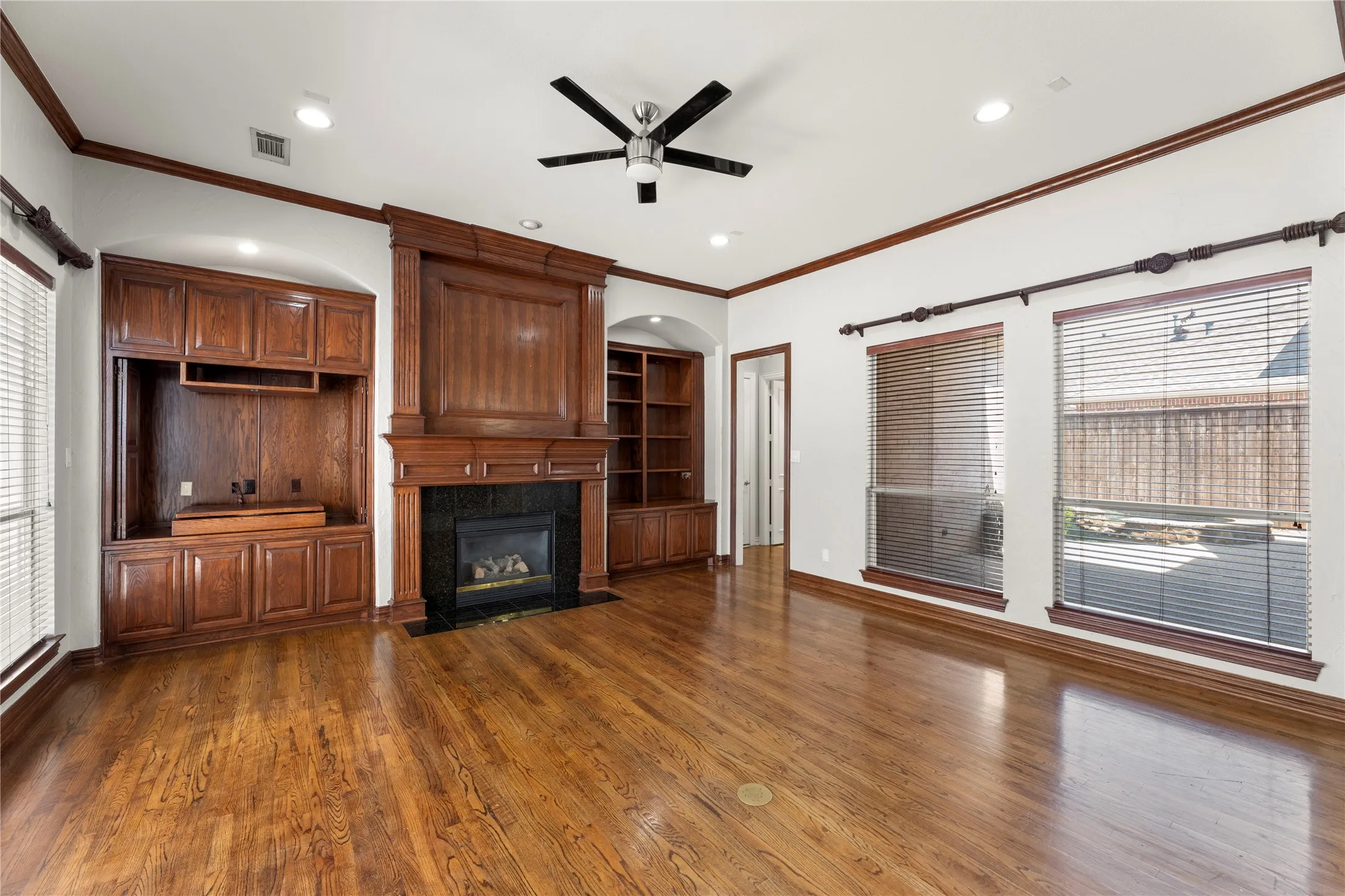 Single Family Residence For Rent in Collin County , 5905 Dorset Drive, Plano, Texas 75093, 5 Bedroom, 7 Bathroom, 2 Garage spaces, 3,839 Sqft, built in 2001, mls#21346738, Real Estate Agent in Plano, Homes For Rent in Collin county, Homes For Rent in Plano, Realtor in Plano Texas, Real Estate Brokerage Independent Realty Texas, Luminita Cordes Realtor