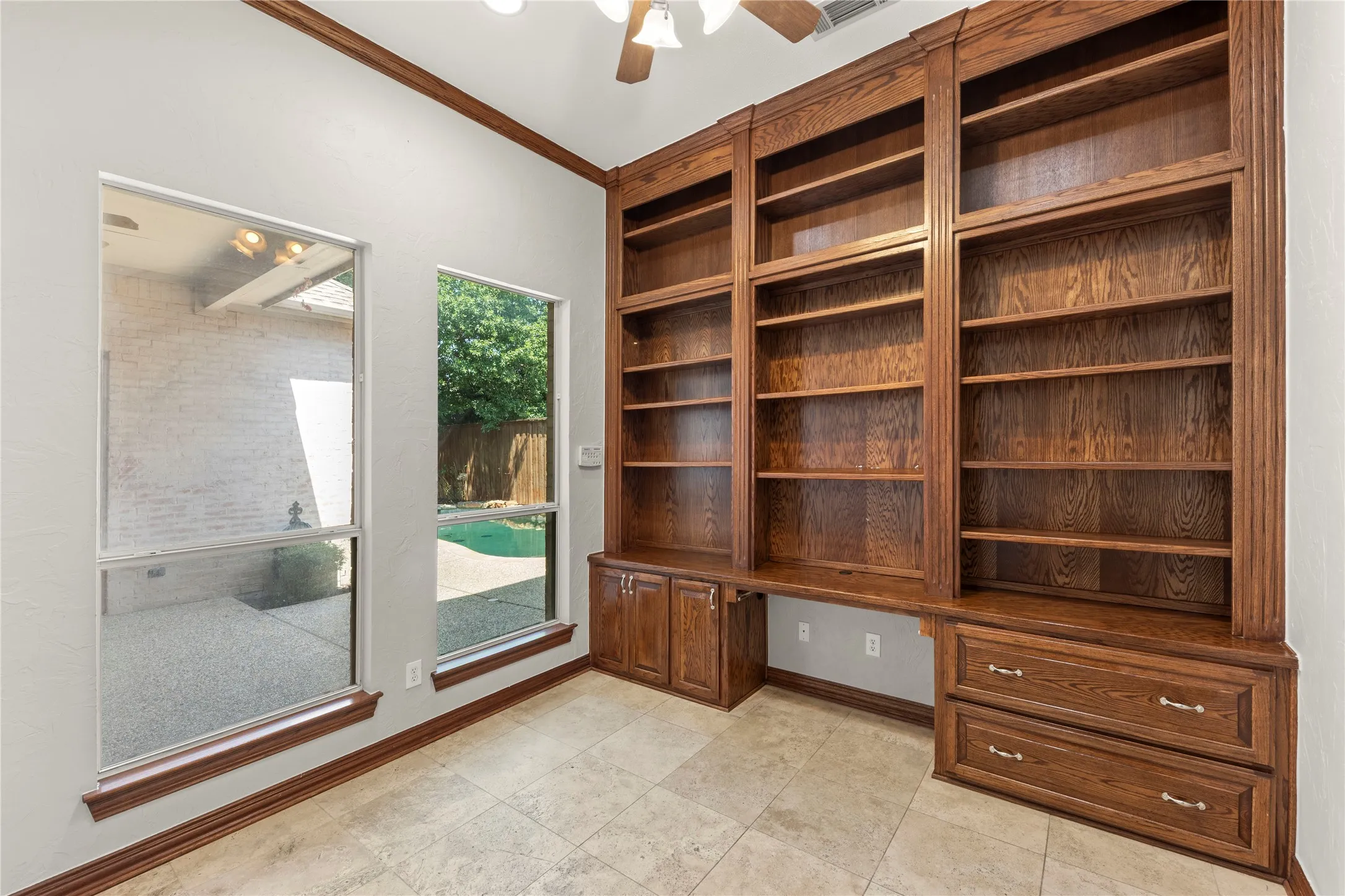 Single Family Residence For Rent in Collin County , 5905 Dorset Drive, Plano, Texas 75093, 5 Bedroom, 7 Bathroom, 2 Garage spaces, 3,839 Sqft, built in 2001, mls#21346738, Real Estate Agent in Plano, Homes For Rent in Collin county, Homes For Rent in Plano, Realtor in Plano Texas, Real Estate Brokerage Independent Realty Texas, Luminita Cordes Realtor
