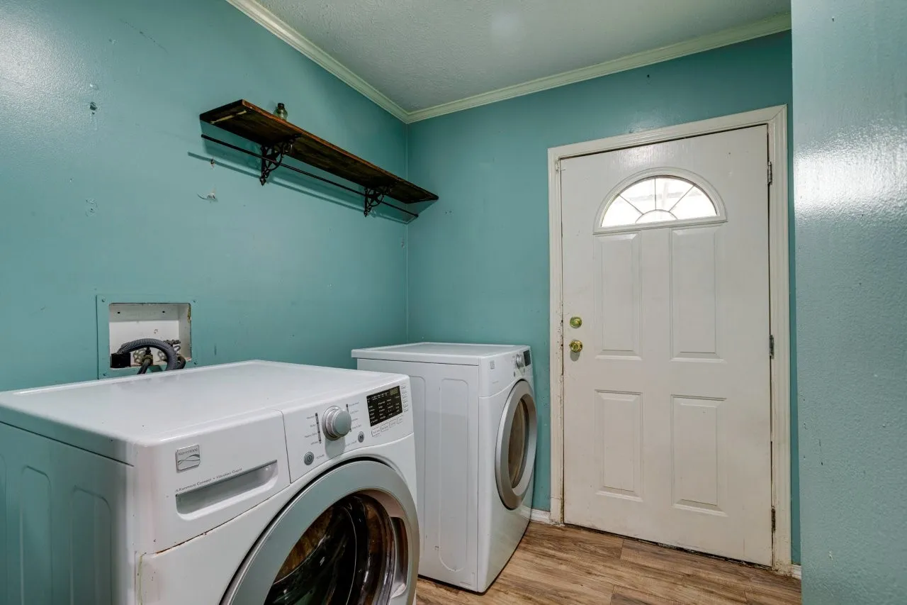 Single Family Residence For Sale in Dallas County , 2802 Gooch Street, Dallas, Texas 75241, 3 Bedroom, 2 Bathroom, Garage spaces, 1,080 Sqft, built in 2002, mls#21346882, Real Estate Agent in Dallas, Homes For Sale in Dallas county, Homes For Sale in Dallas, Realtor in Dallas Texas, Real Estate Brokerage Independent Realty Texas, Luminita Cordes Realtor