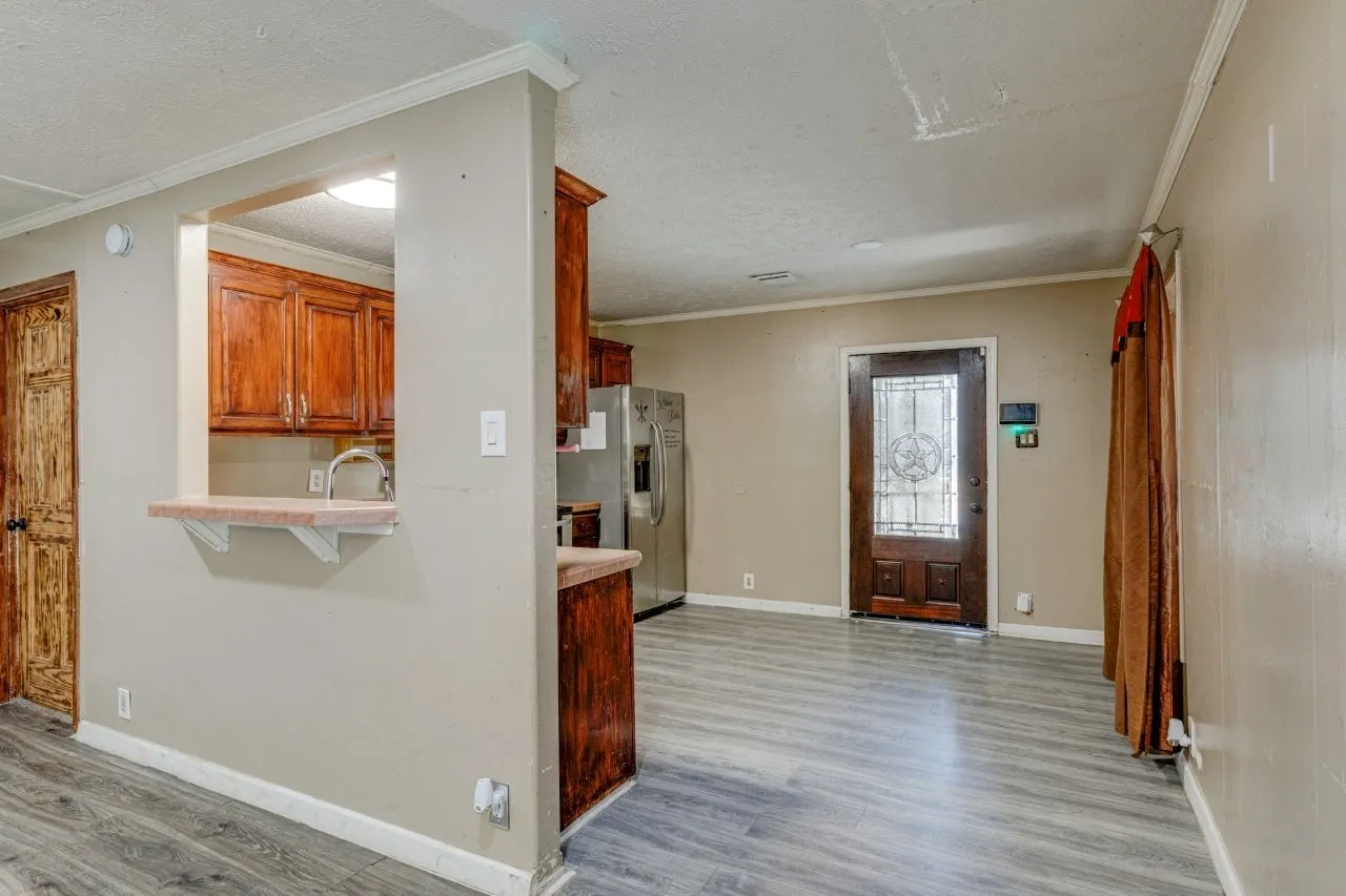 Single Family Residence For Sale in Dallas County , 2802 Gooch Street, Dallas, Texas 75241, 3 Bedroom, 2 Bathroom, Garage spaces, 1,080 Sqft, built in 2002, mls#21346882, Real Estate Agent in Dallas, Homes For Sale in Dallas county, Homes For Sale in Dallas, Realtor in Dallas Texas, Real Estate Brokerage Independent Realty Texas, Luminita Cordes Realtor