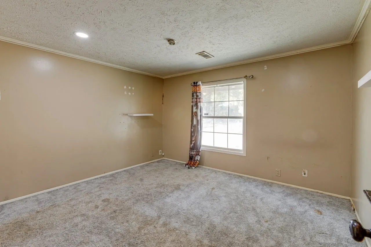 Single Family Residence For Sale in Dallas County , 2802 Gooch Street, Dallas, Texas 75241, 3 Bedroom, 2 Bathroom, Garage spaces, 1,080 Sqft, built in 2002, mls#21346882, Real Estate Agent in Dallas, Homes For Sale in Dallas county, Homes For Sale in Dallas, Realtor in Dallas Texas, Real Estate Brokerage Independent Realty Texas, Luminita Cordes Realtor