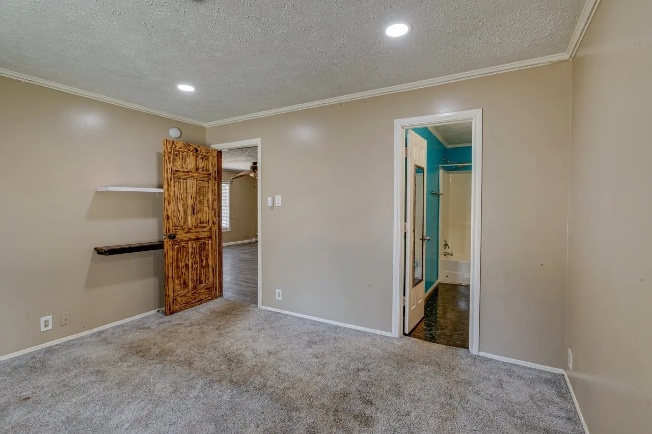 Single Family Residence For Sale in Dallas County , 2802 Gooch Street, Dallas, Texas 75241, 3 Bedroom, 2 Bathroom, Garage spaces, 1,080 Sqft, built in 2002, mls#21346882, Real Estate Agent in Dallas, Homes For Sale in Dallas county, Homes For Sale in Dallas, Realtor in Dallas Texas, Real Estate Brokerage Independent Realty Texas, Luminita Cordes Realtor