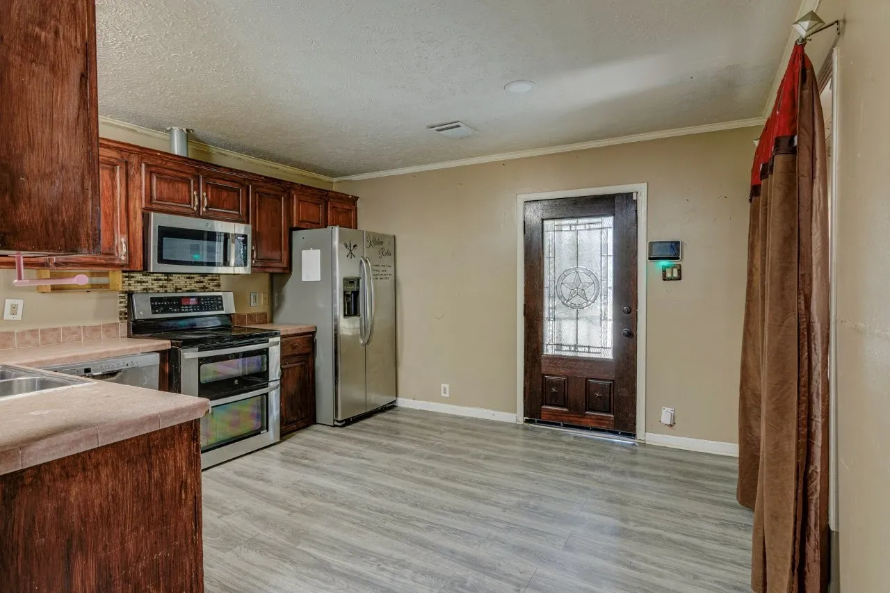 Single Family Residence For Sale in Dallas County , 2802 Gooch Street, Dallas, Texas 75241, 3 Bedroom, 2 Bathroom, Garage spaces, 1,080 Sqft, built in 2002, mls#21346882, Real Estate Agent in Dallas, Homes For Sale in Dallas county, Homes For Sale in Dallas, Realtor in Dallas Texas, Real Estate Brokerage Independent Realty Texas, Luminita Cordes Realtor