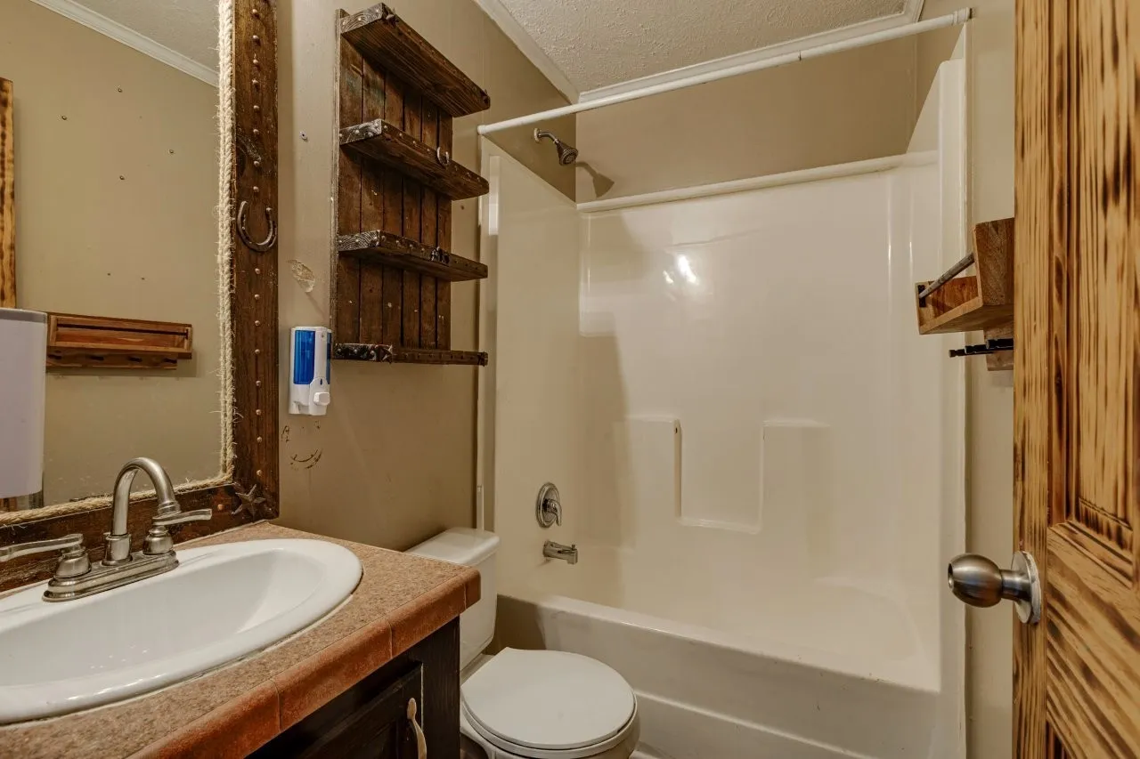 Single Family Residence For Sale in Dallas County , 2802 Gooch Street, Dallas, Texas 75241, 3 Bedroom, 2 Bathroom, Garage spaces, 1,080 Sqft, built in 2002, mls#21346882, Real Estate Agent in Dallas, Homes For Sale in Dallas county, Homes For Sale in Dallas, Realtor in Dallas Texas, Real Estate Brokerage Independent Realty Texas, Luminita Cordes Realtor