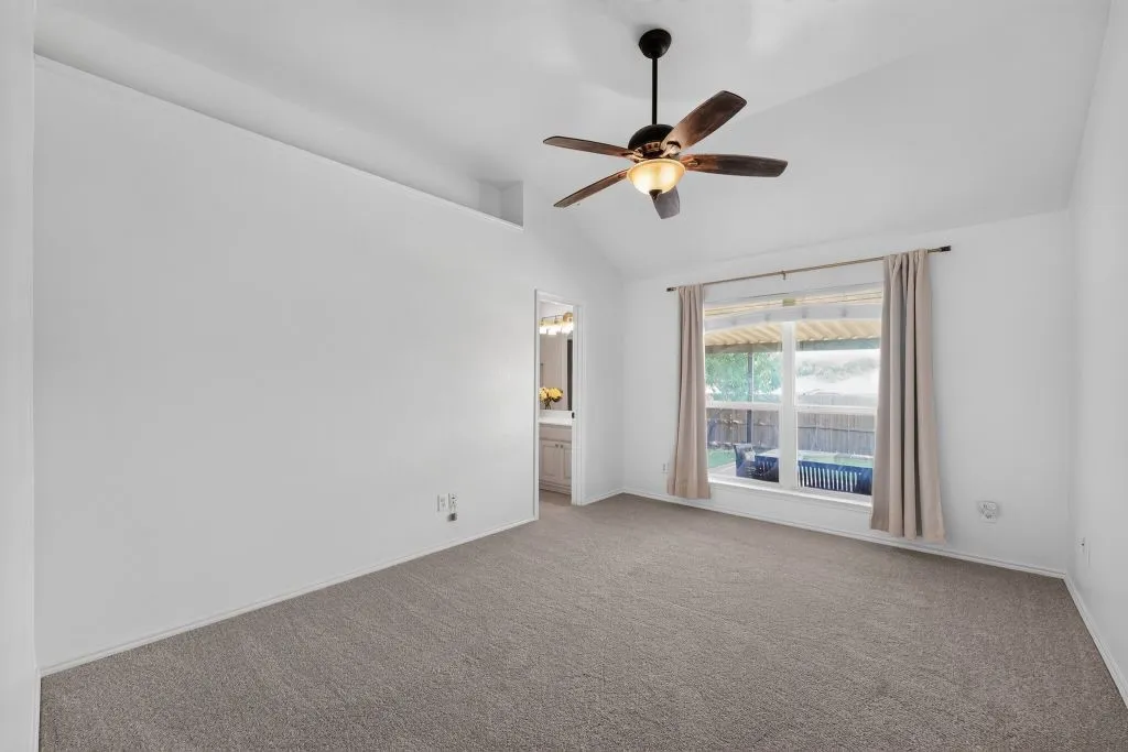 Single Family Residence For Sale in Tarrant County , 7241 Decoy Lane, Fort Worth, Texas 76120, 3 Bedroom, 2 Bathroom, 2 Garage spaces, 1,463 Sqft, built in 2004, mls#21346837, Real Estate Agent in Fort Worth, Homes For Sale in Tarrant county, Homes For Sale in Fort Worth, Realtor in Fort Worth Texas, Real Estate Brokerage Independent Realty Texas, Luminita Cordes Realtor