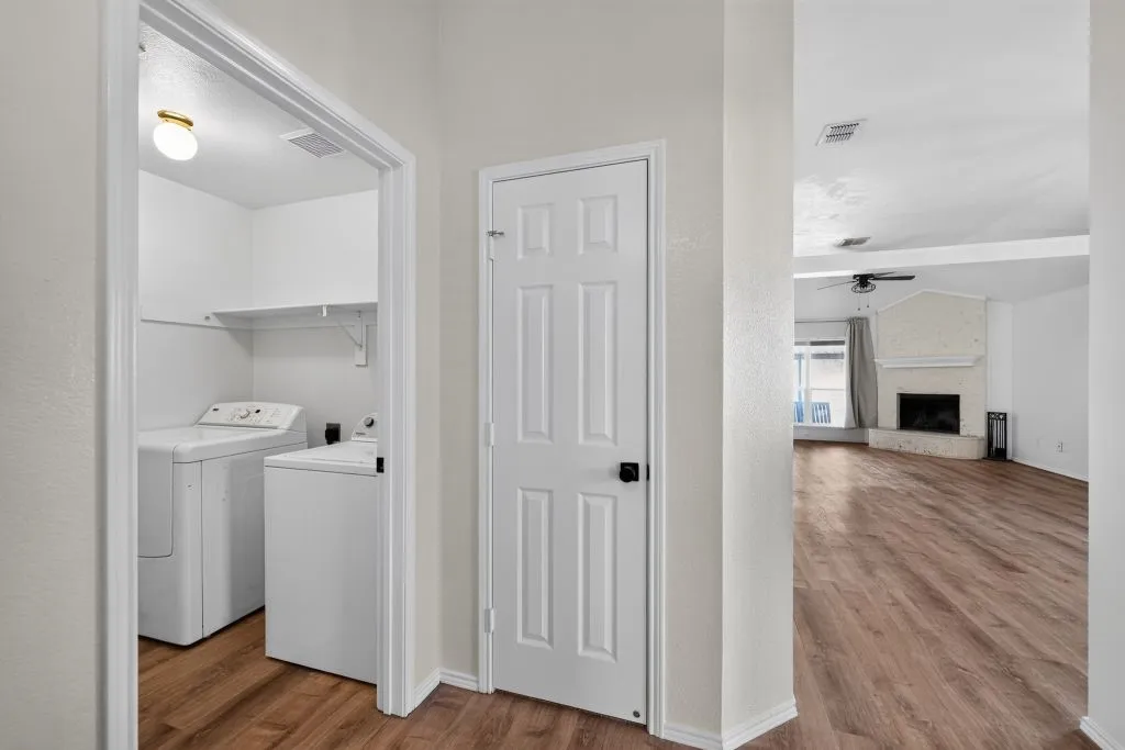 Single Family Residence For Sale in Tarrant County , 7241 Decoy Lane, Fort Worth, Texas 76120, 3 Bedroom, 2 Bathroom, 2 Garage spaces, 1,463 Sqft, built in 2004, mls#21346837, Real Estate Agent in Fort Worth, Homes For Sale in Tarrant county, Homes For Sale in Fort Worth, Realtor in Fort Worth Texas, Real Estate Brokerage Independent Realty Texas, Luminita Cordes Realtor