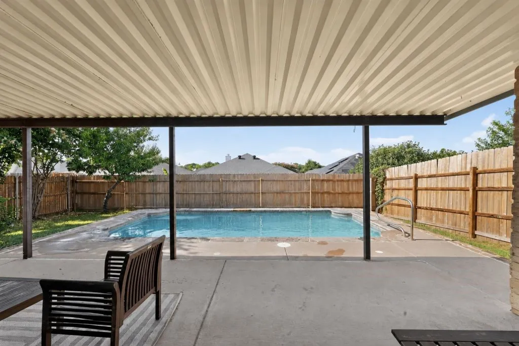 Single Family Residence For Sale in Tarrant County , 7241 Decoy Lane, Fort Worth, Texas 76120, 3 Bedroom, 2 Bathroom, 2 Garage spaces, 1,463 Sqft, built in 2004, mls#21346837, Real Estate Agent in Fort Worth, Homes For Sale in Tarrant county, Homes For Sale in Fort Worth, Realtor in Fort Worth Texas, Real Estate Brokerage Independent Realty Texas, Luminita Cordes Realtor