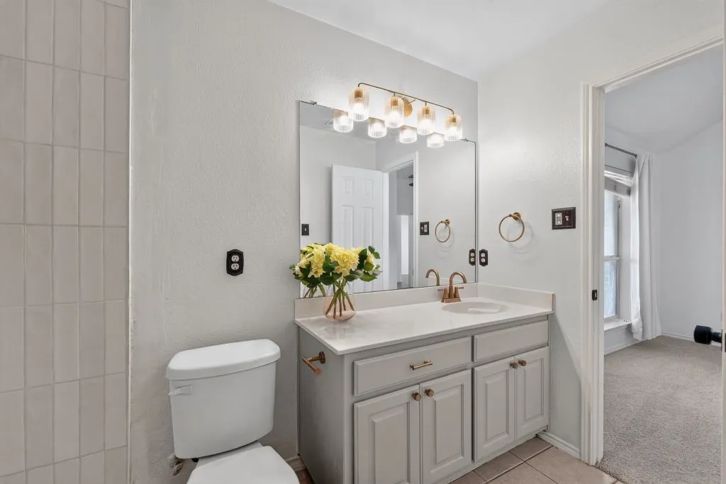 Single Family Residence For Sale in Tarrant County , 7241 Decoy Lane, Fort Worth, Texas 76120, 3 Bedroom, 2 Bathroom, 2 Garage spaces, 1,463 Sqft, built in 2004, mls#21346837, Real Estate Agent in Fort Worth, Homes For Sale in Tarrant county, Homes For Sale in Fort Worth, Realtor in Fort Worth Texas, Real Estate Brokerage Independent Realty Texas, Luminita Cordes Realtor
