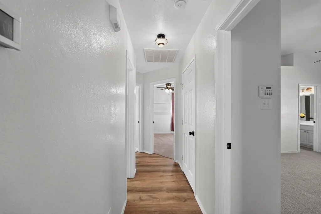 Single Family Residence For Sale in Tarrant County , 7241 Decoy Lane, Fort Worth, Texas 76120, 3 Bedroom, 2 Bathroom, 2 Garage spaces, 1,463 Sqft, built in 2004, mls#21346837, Real Estate Agent in Fort Worth, Homes For Sale in Tarrant county, Homes For Sale in Fort Worth, Realtor in Fort Worth Texas, Real Estate Brokerage Independent Realty Texas, Luminita Cordes Realtor