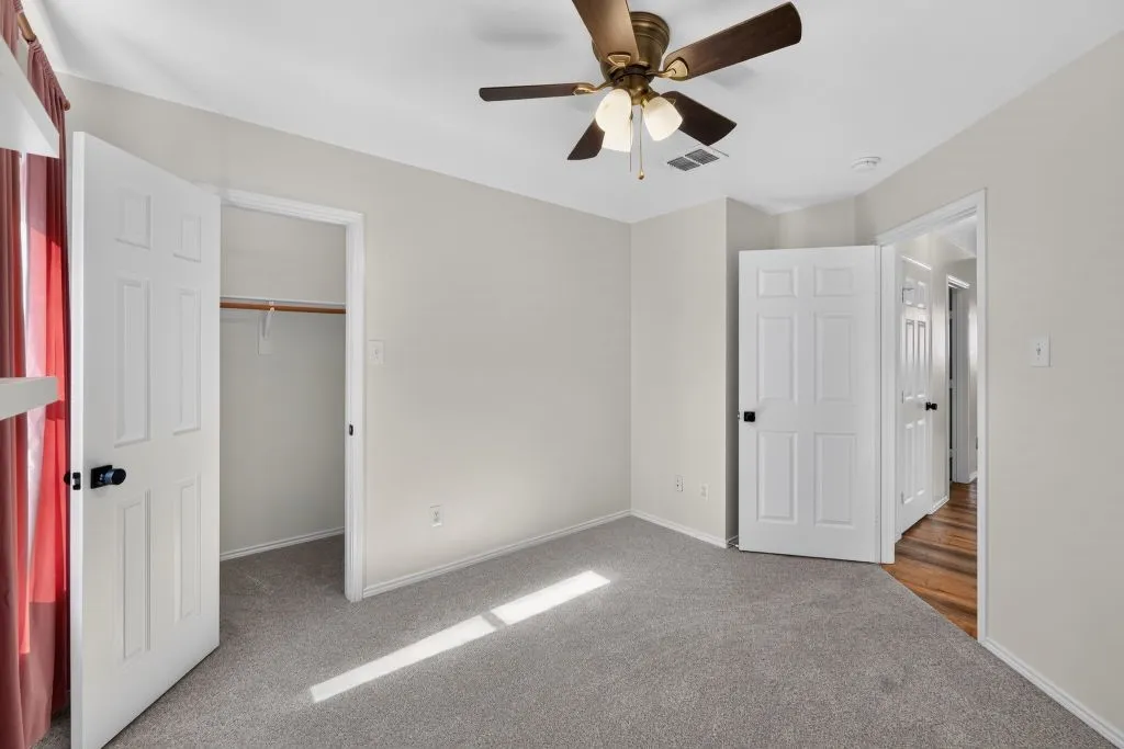 Single Family Residence For Sale in Tarrant County , 7241 Decoy Lane, Fort Worth, Texas 76120, 3 Bedroom, 2 Bathroom, 2 Garage spaces, 1,463 Sqft, built in 2004, mls#21346837, Real Estate Agent in Fort Worth, Homes For Sale in Tarrant county, Homes For Sale in Fort Worth, Realtor in Fort Worth Texas, Real Estate Brokerage Independent Realty Texas, Luminita Cordes Realtor