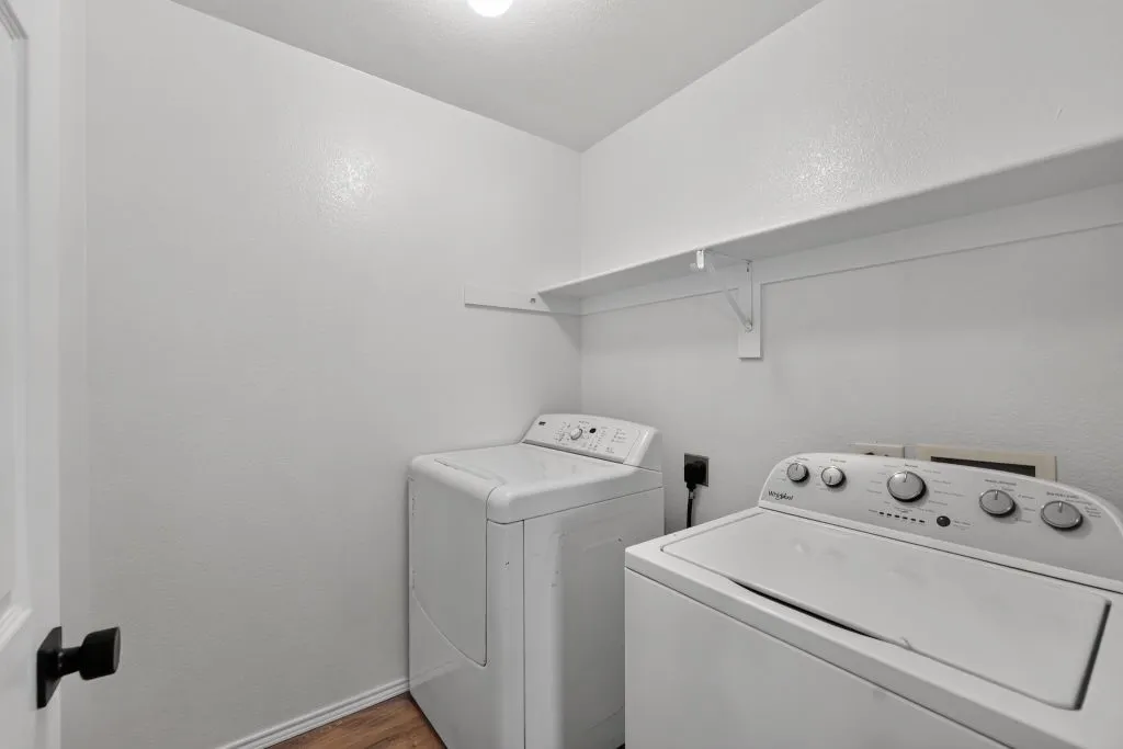 Single Family Residence For Sale in Tarrant County , 7241 Decoy Lane, Fort Worth, Texas 76120, 3 Bedroom, 2 Bathroom, 2 Garage spaces, 1,463 Sqft, built in 2004, mls#21346837, Real Estate Agent in Fort Worth, Homes For Sale in Tarrant county, Homes For Sale in Fort Worth, Realtor in Fort Worth Texas, Real Estate Brokerage Independent Realty Texas, Luminita Cordes Realtor