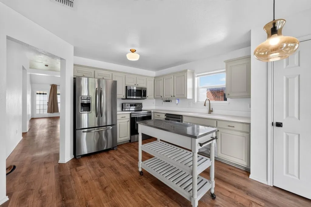Single Family Residence For Sale in Tarrant County , 7241 Decoy Lane, Fort Worth, Texas 76120, 3 Bedroom, 2 Bathroom, 2 Garage spaces, 1,463 Sqft, built in 2004, mls#21346837, Real Estate Agent in Fort Worth, Homes For Sale in Tarrant county, Homes For Sale in Fort Worth, Realtor in Fort Worth Texas, Real Estate Brokerage Independent Realty Texas, Luminita Cordes Realtor