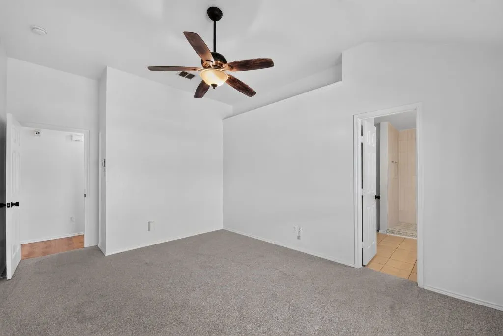 Single Family Residence For Sale in Tarrant County , 7241 Decoy Lane, Fort Worth, Texas 76120, 3 Bedroom, 2 Bathroom, 2 Garage spaces, 1,463 Sqft, built in 2004, mls#21346837, Real Estate Agent in Fort Worth, Homes For Sale in Tarrant county, Homes For Sale in Fort Worth, Realtor in Fort Worth Texas, Real Estate Brokerage Independent Realty Texas, Luminita Cordes Realtor