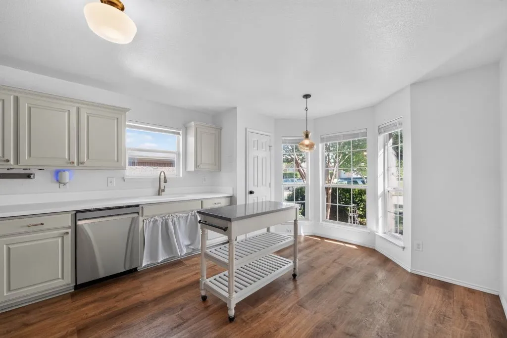 Single Family Residence For Sale in Tarrant County , 7241 Decoy Lane, Fort Worth, Texas 76120, 3 Bedroom, 2 Bathroom, 2 Garage spaces, 1,463 Sqft, built in 2004, mls#21346837, Real Estate Agent in Fort Worth, Homes For Sale in Tarrant county, Homes For Sale in Fort Worth, Realtor in Fort Worth Texas, Real Estate Brokerage Independent Realty Texas, Luminita Cordes Realtor