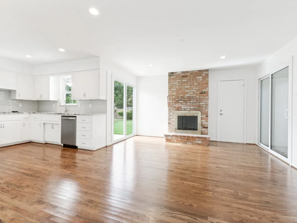 Single Family Residence For Sale in Dallas County , 912 Fernwood Drive, Richardson, Texas 75080, 3 Bedroom, 2 Bathroom, 2 Garage spaces, 1,618 Sqft, built in 1960, mls#21342199, Real Estate Agent in Richardson, Homes For Sale in Dallas county, Homes For Sale in Richardson, Realtor in Richardson Texas, Real Estate Brokerage Independent Realty Texas, Luminita Cordes Realtor