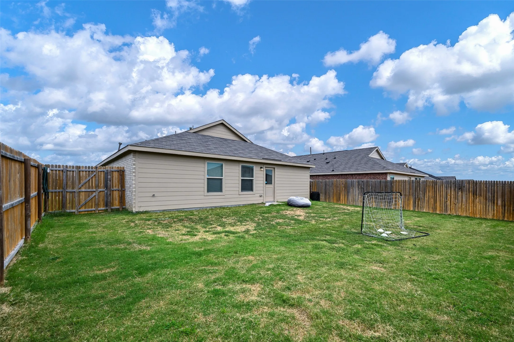 Single Family Residence For Sale in Dallas County , 1104 Crestview Drive, Hutchins, Texas 75141, 3 Bedrooms, 2 Bathrooms, 2 Garage spaces, 1,310 Sqft, built in 2022, Price $265,000, mls#21346897, Real Estate Agent in Hutchins, Homes For Sale in Dallas county, Homes For Sale in Hutchins, Realtor in Hutchins Texas, Real Estate Brokerage Independent Realty Texas, Luminita Cordes Realtor