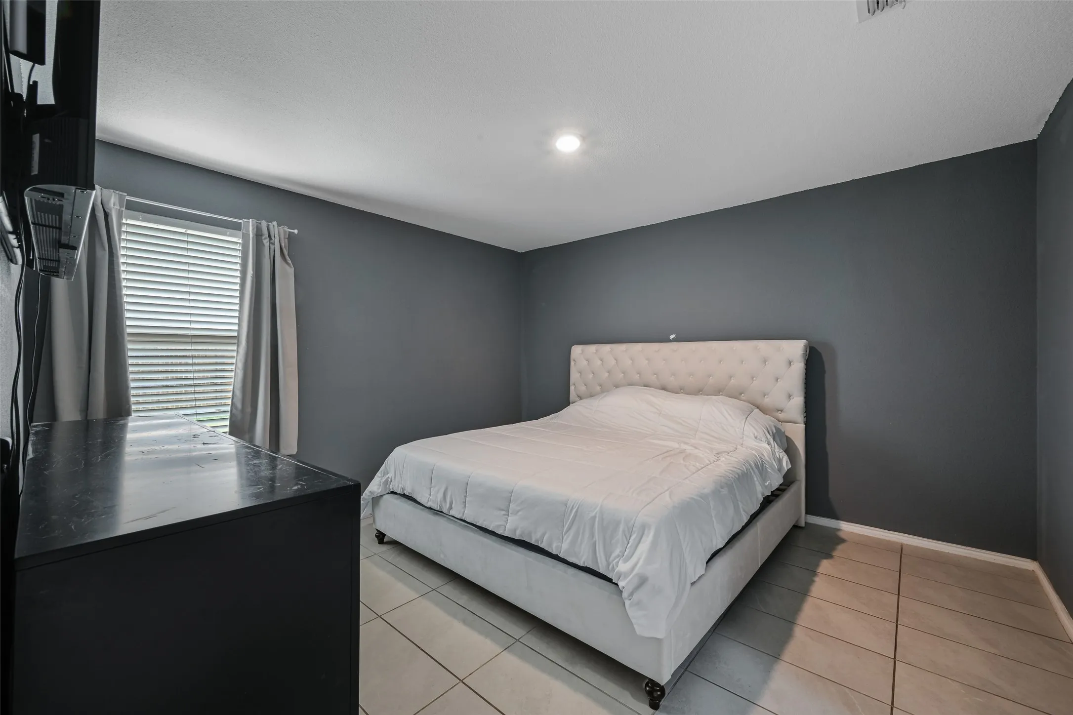 Single Family Residence For Sale in Dallas County , 1104 Crestview Drive, Hutchins, Texas 75141, 3 Bedrooms, 2 Bathrooms, 2 Garage spaces, 1,310 Sqft, built in 2022, Price $265,000, mls#21346897, Real Estate Agent in Hutchins, Homes For Sale in Dallas county, Homes For Sale in Hutchins, Realtor in Hutchins Texas, Real Estate Brokerage Independent Realty Texas, Luminita Cordes Realtor