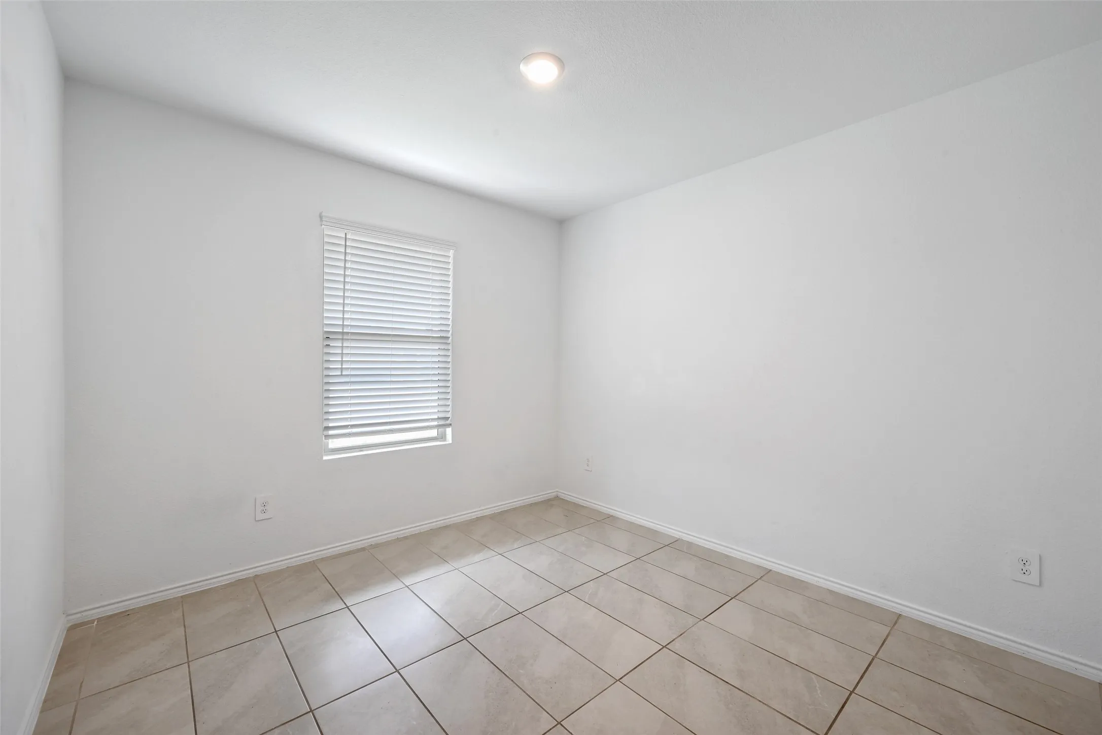 Single Family Residence For Sale in Dallas County , 1104 Crestview Drive, Hutchins, Texas 75141, 3 Bedrooms, 2 Bathrooms, 2 Garage spaces, 1,310 Sqft, built in 2022, Price $265,000, mls#21346897, Real Estate Agent in Hutchins, Homes For Sale in Dallas county, Homes For Sale in Hutchins, Realtor in Hutchins Texas, Real Estate Brokerage Independent Realty Texas, Luminita Cordes Realtor