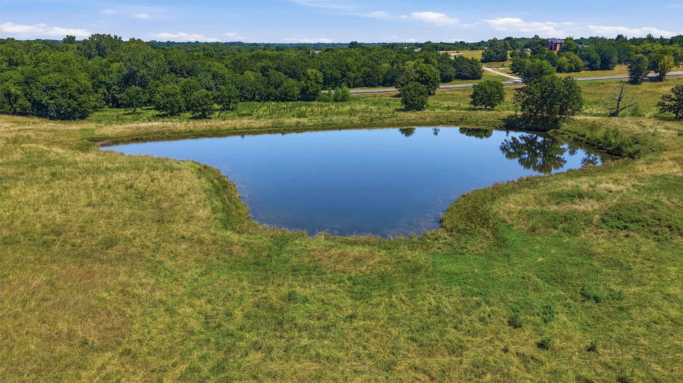 Farm For Sale in Grayson County , 3636 State Highway 56, Bells, Texas 75414, 3 Bedroom, 1 Bathroom, Garage spaces, 1,025 Sqft, built in 1965, mls#21344700, Real Estate Agent in Bells, Homes For Sale in Grayson county, Homes For Sale in Bells, Realtor in Bells Texas, Real Estate Brokerage Independent Realty Texas, Luminita Cordes Realtor