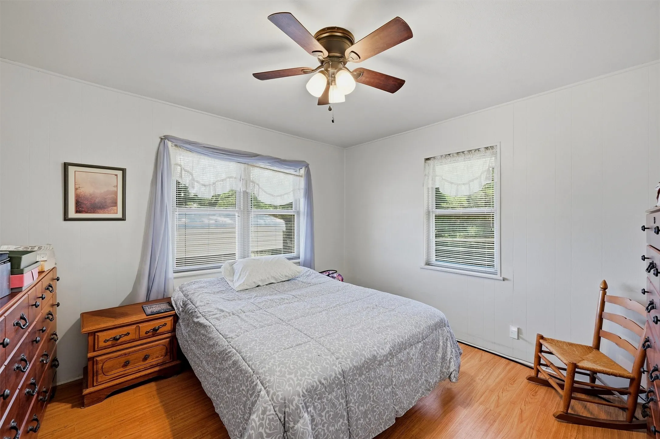Farm For Sale in Grayson County , 3636 State Highway 56, Bells, Texas 75414, 3 Bedroom, 1 Bathroom, Garage spaces, 1,025 Sqft, built in 1965, mls#21344700, Real Estate Agent in Bells, Homes For Sale in Grayson county, Homes For Sale in Bells, Realtor in Bells Texas, Real Estate Brokerage Independent Realty Texas, Luminita Cordes Realtor