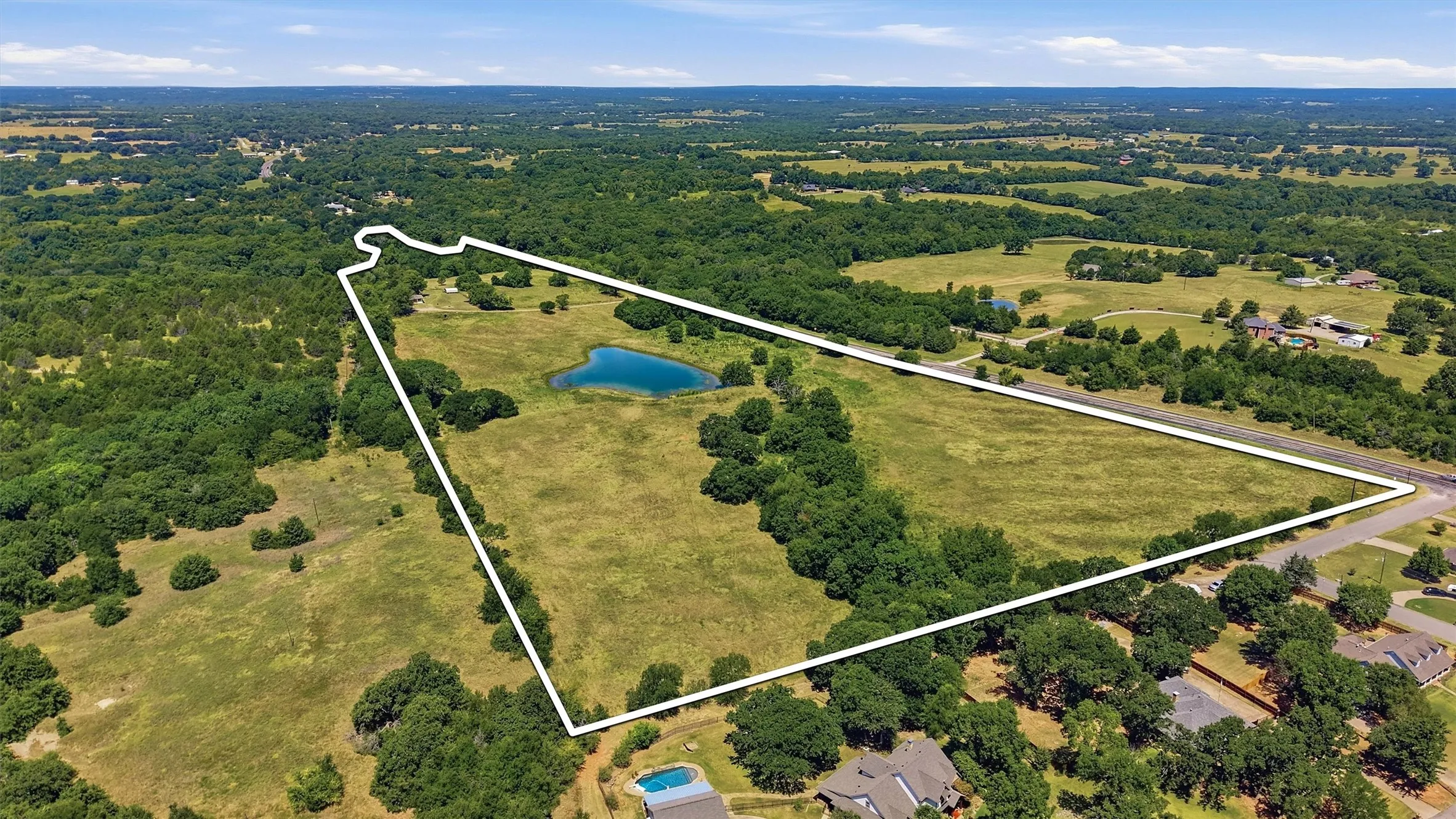 Farm For Sale in Grayson County , 3636 State Highway 56, Bells, Texas 75414, 3 Bedroom, 1 Bathroom, Garage spaces, 1,025 Sqft, built in 1965, mls#21344700, Real Estate Agent in Bells, Homes For Sale in Grayson county, Homes For Sale in Bells, Realtor in Bells Texas, Real Estate Brokerage Independent Realty Texas, Luminita Cordes Realtor