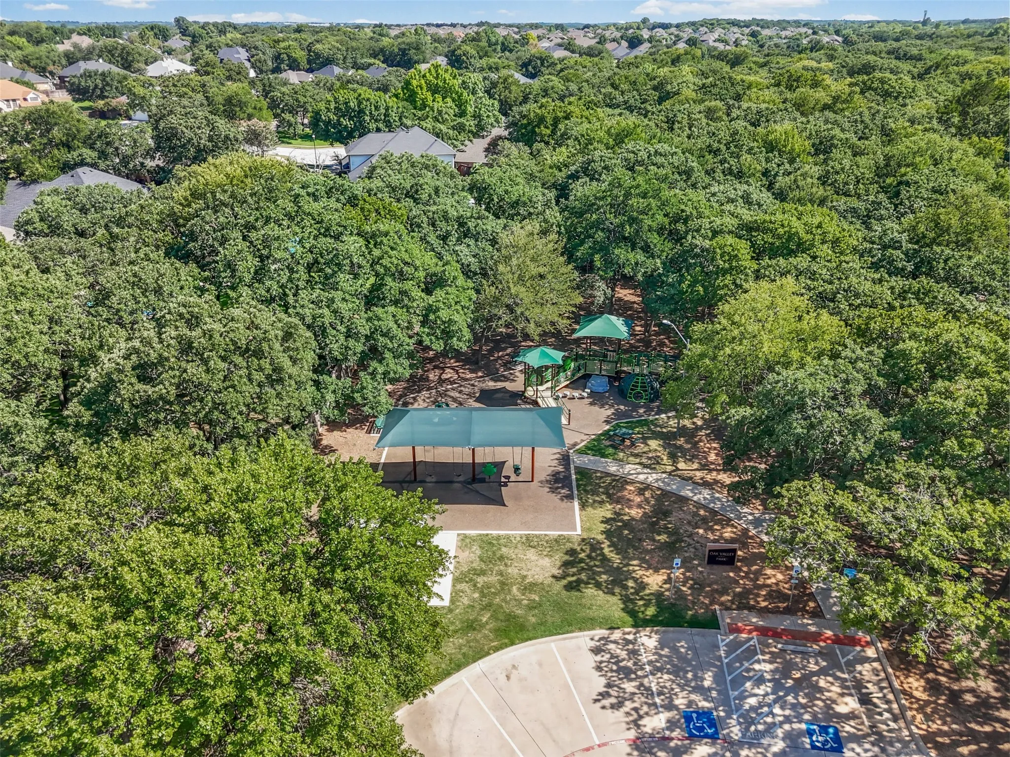 Single Family Residence For Sale in Johnson County , 664 Parkridge Boulevard, Burleson, Texas 76028, 3 Bedroom, 2 Bathroom, 2 Garage spaces, 1,400 Sqft, built in 1992, mls#21343457, Real Estate Agent in Burleson, Homes For Sale in Johnson county, Homes For Sale in Burleson, Realtor in Burleson Texas, Real Estate Brokerage Independent Realty Texas, Luminita Cordes Realtor