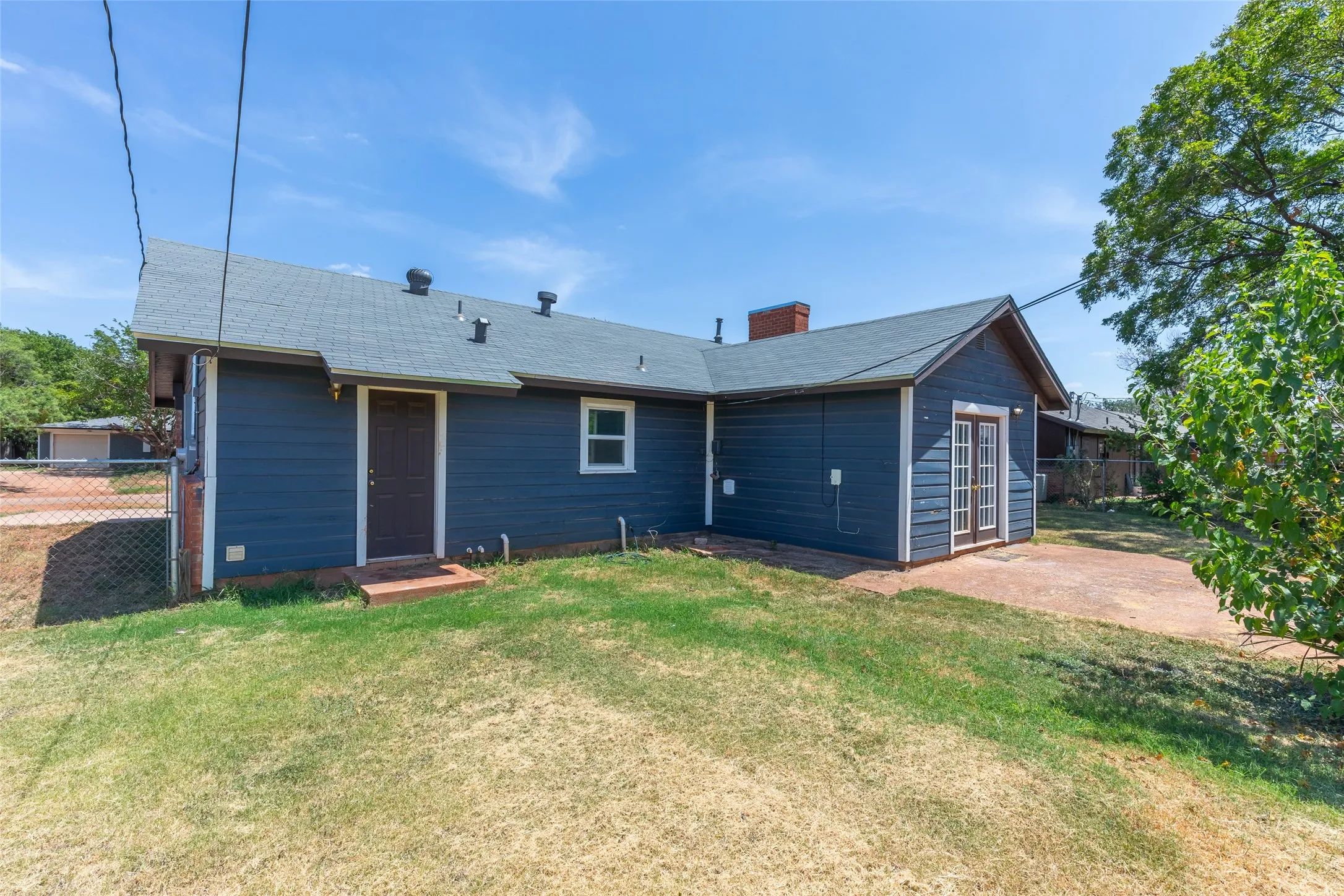 Single Family Residence For Sale in Taylor County , 2152 Westview Drive, Abilene, Texas 79603, 3 Bedroom, 2 Bathroom, Garage spaces, 1,648 Sqft, built in 1959, mls#21346881, Real Estate Agent in Abilene, Homes For Sale in Taylor county, Homes For Sale in Abilene, Realtor in Abilene Texas, Real Estate Brokerage Independent Realty Texas, Luminita Cordes Realtor