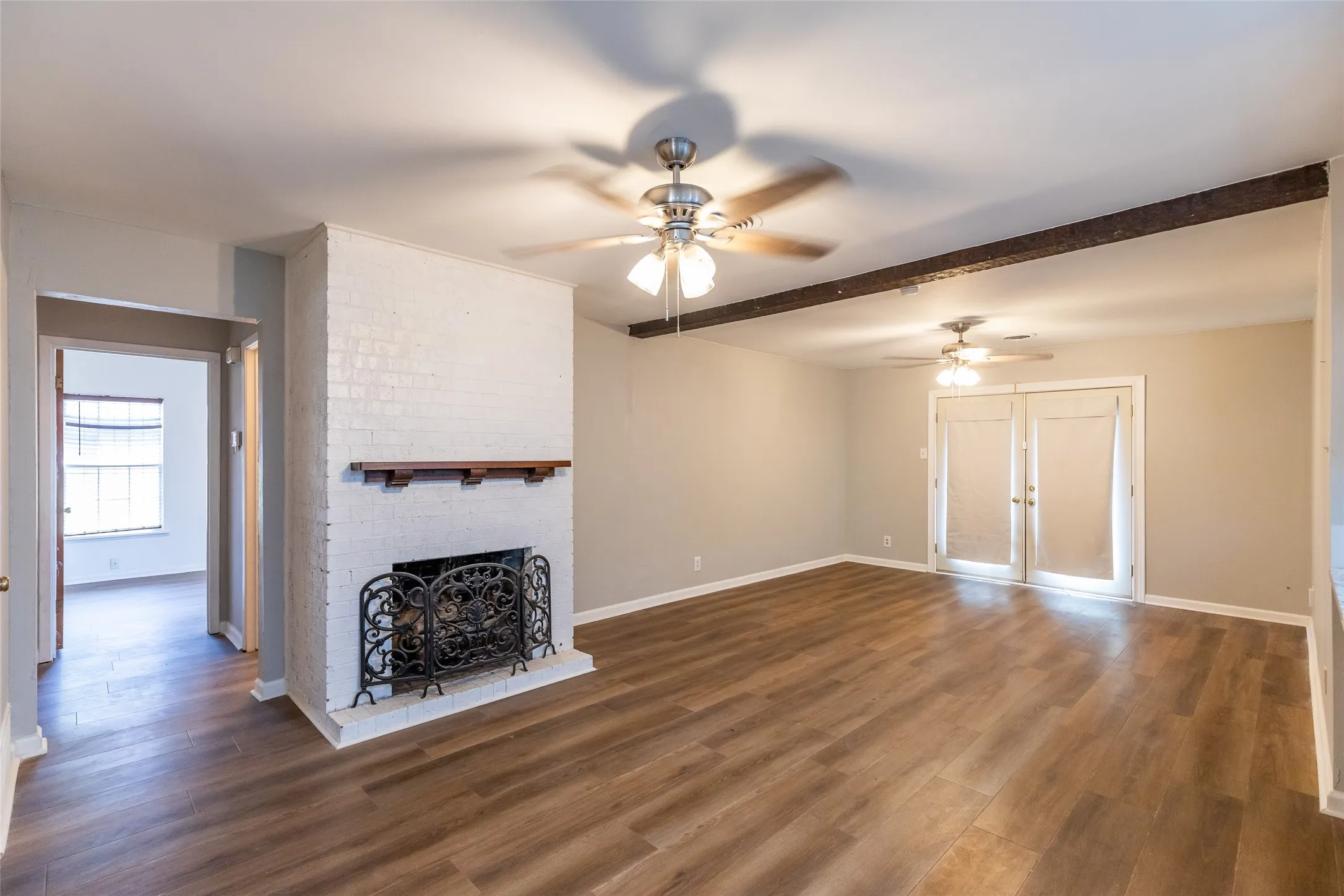 Single Family Residence For Sale in Taylor County , 2152 Westview Drive, Abilene, Texas 79603, 3 Bedroom, 2 Bathroom, Garage spaces, 1,648 Sqft, built in 1959, mls#21346881, Real Estate Agent in Abilene, Homes For Sale in Taylor county, Homes For Sale in Abilene, Realtor in Abilene Texas, Real Estate Brokerage Independent Realty Texas, Luminita Cordes Realtor