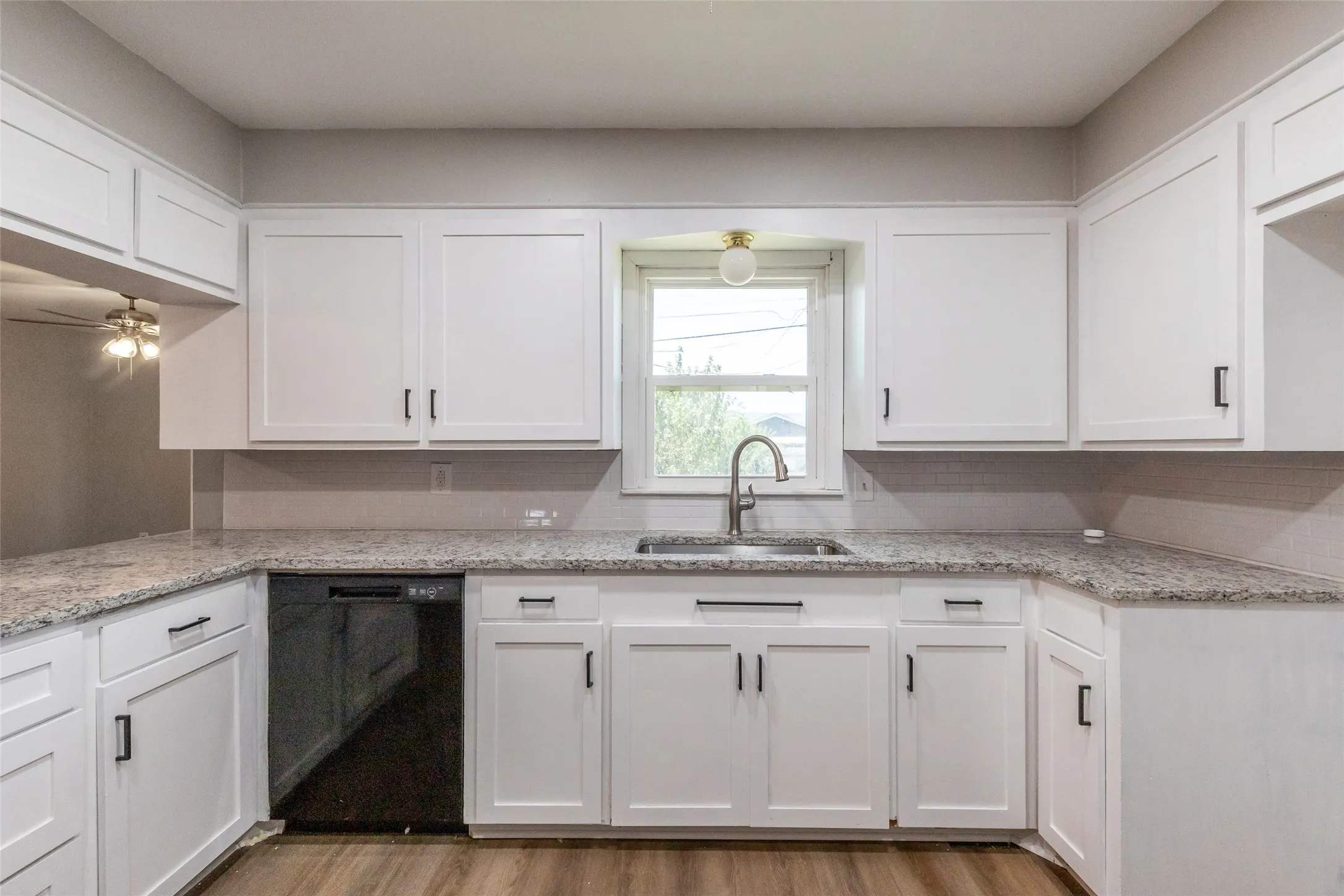 Single Family Residence For Sale in Taylor County , 2152 Westview Drive, Abilene, Texas 79603, 3 Bedroom, 2 Bathroom, Garage spaces, 1,648 Sqft, built in 1959, mls#21346881, Real Estate Agent in Abilene, Homes For Sale in Taylor county, Homes For Sale in Abilene, Realtor in Abilene Texas, Real Estate Brokerage Independent Realty Texas, Luminita Cordes Realtor