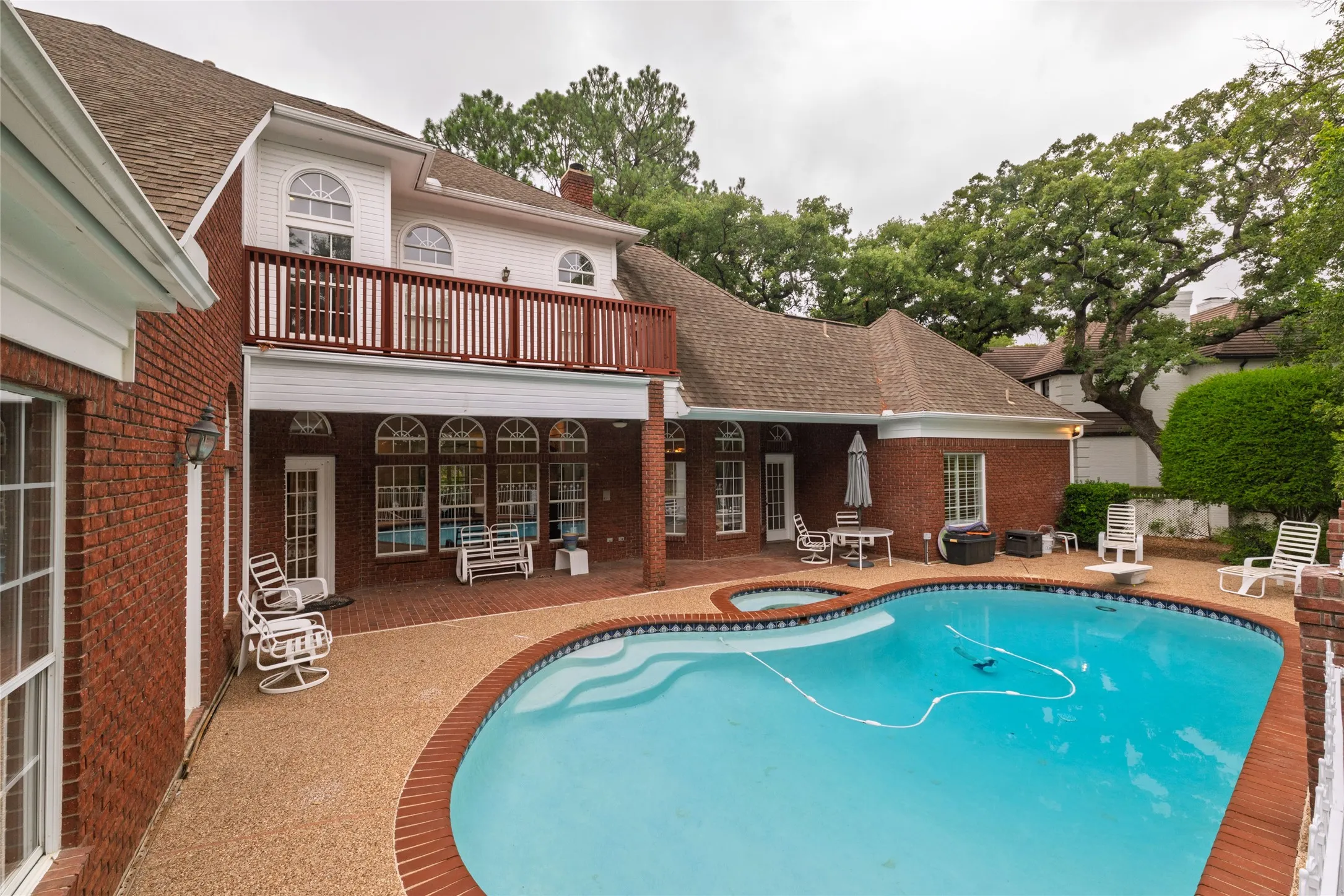 Single Family Residence For Sale in Tarrant County , 4106 Trail Bend Court, Colleyville, Texas 76034, 4 Bedroom, 5 Bathroom, 3 Garage spaces, 4,354 Sqft, built in 1988, mls#21346797, Real Estate Agent in Colleyville, Homes For Sale in Tarrant county, Homes For Sale in Colleyville, Realtor in Colleyville Texas, Real Estate Brokerage Independent Realty Texas, Luminita Cordes Realtor