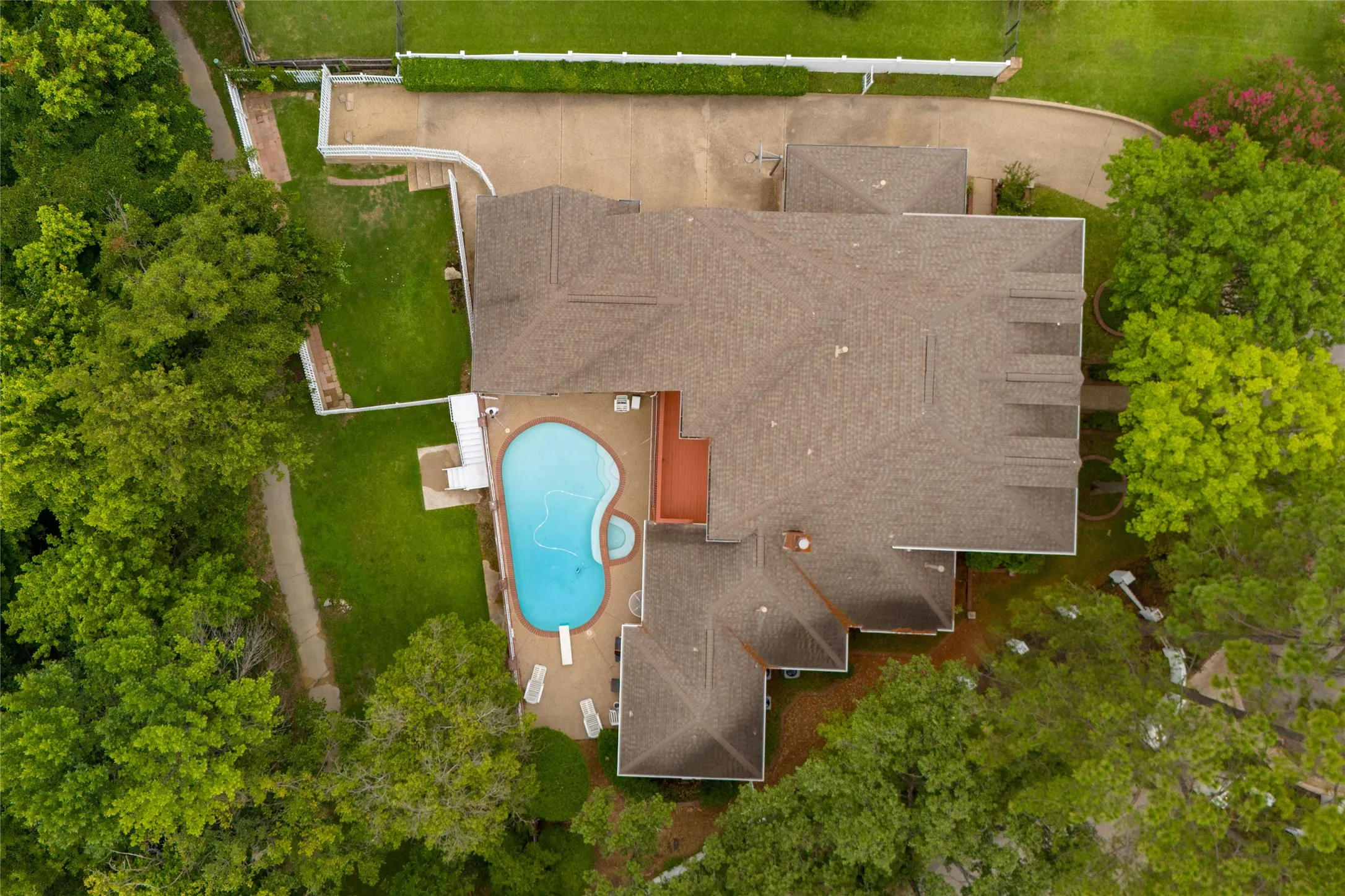 Single Family Residence For Sale in Tarrant County , 4106 Trail Bend Court, Colleyville, Texas 76034, 4 Bedroom, 5 Bathroom, 3 Garage spaces, 4,354 Sqft, built in 1988, mls#21346797, Real Estate Agent in Colleyville, Homes For Sale in Tarrant county, Homes For Sale in Colleyville, Realtor in Colleyville Texas, Real Estate Brokerage Independent Realty Texas, Luminita Cordes Realtor