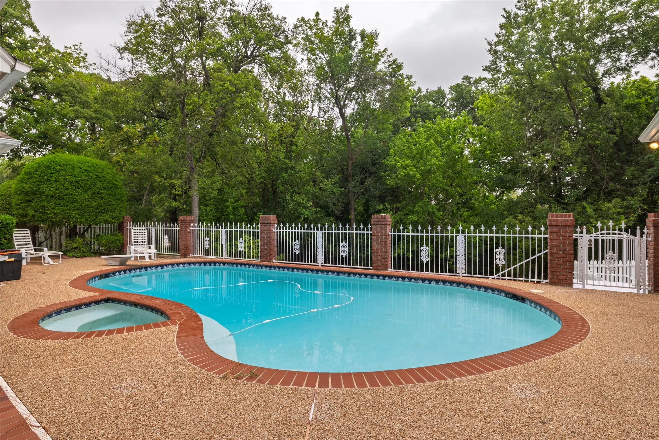 Single Family Residence For Sale in Tarrant County , 4106 Trail Bend Court, Colleyville, Texas 76034, 4 Bedroom, 5 Bathroom, 3 Garage spaces, 4,354 Sqft, built in 1988, mls#21346797, Real Estate Agent in Colleyville, Homes For Sale in Tarrant county, Homes For Sale in Colleyville, Realtor in Colleyville Texas, Real Estate Brokerage Independent Realty Texas, Luminita Cordes Realtor