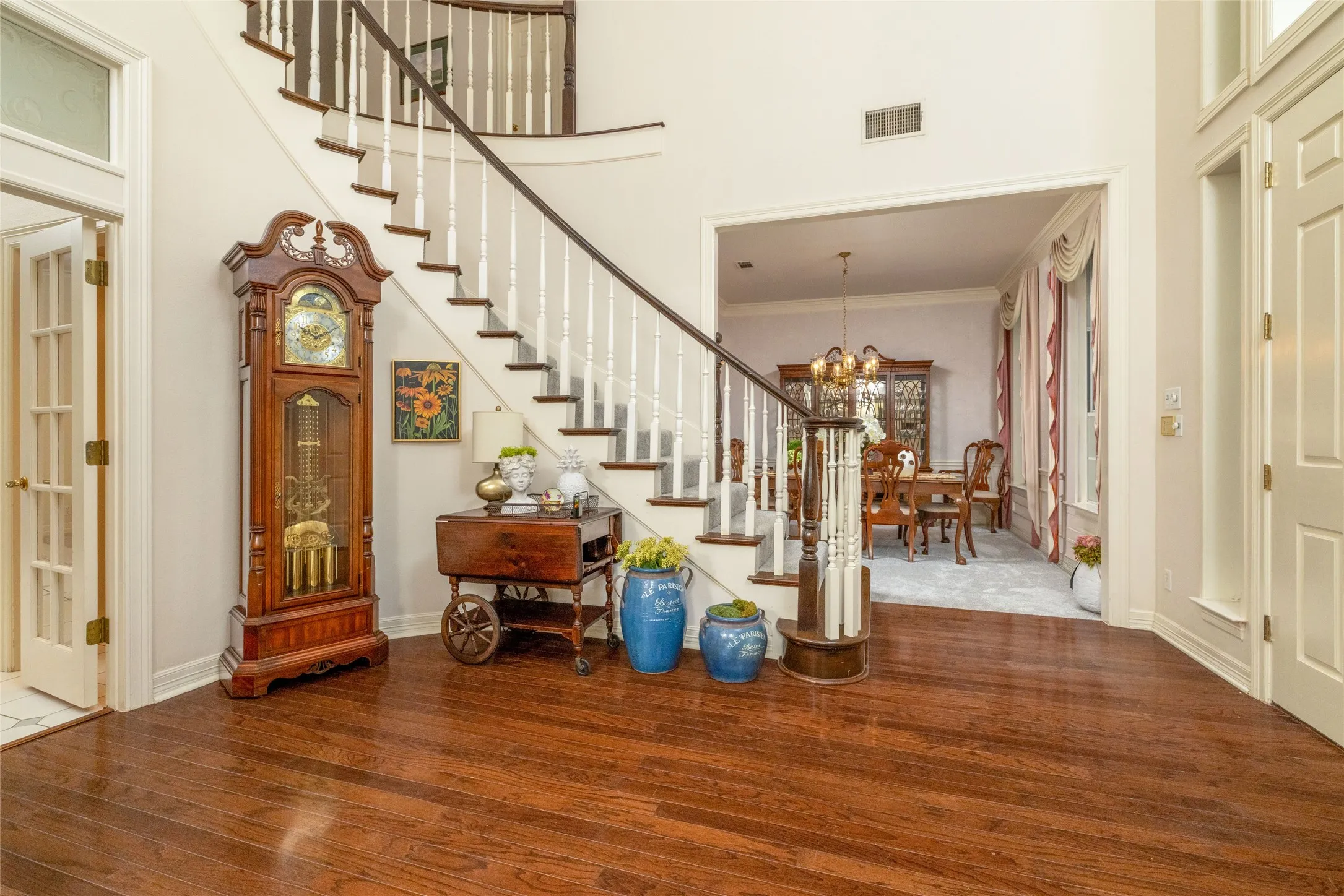 Single Family Residence For Sale in Tarrant County , 4106 Trail Bend Court, Colleyville, Texas 76034, 4 Bedroom, 5 Bathroom, 3 Garage spaces, 4,354 Sqft, built in 1988, mls#21346797, Real Estate Agent in Colleyville, Homes For Sale in Tarrant county, Homes For Sale in Colleyville, Realtor in Colleyville Texas, Real Estate Brokerage Independent Realty Texas, Luminita Cordes Realtor