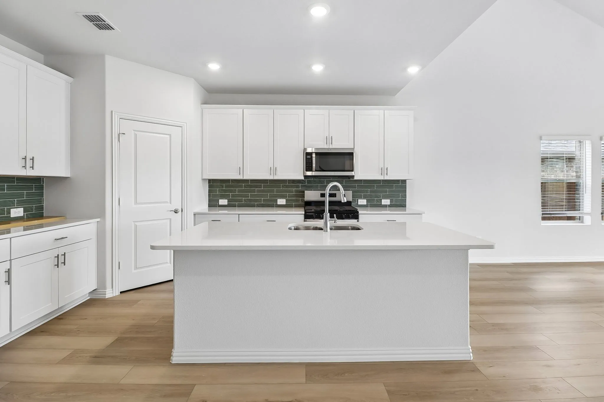 Single Family Residence For Sale in Dallas County , 2124 Santa Anita Street, Seagoville, Texas 75159, 5 Bedroom, 3 Bathroom, 2 Garage spaces, 3,060 Sqft, built in 2026, mls#21346514, Real Estate Agent in Seagoville, Homes For Sale in Dallas county, Homes For Sale in Seagoville, Realtor in Seagoville Texas, Real Estate Brokerage Independent Realty Texas, Luminita Cordes Realtor