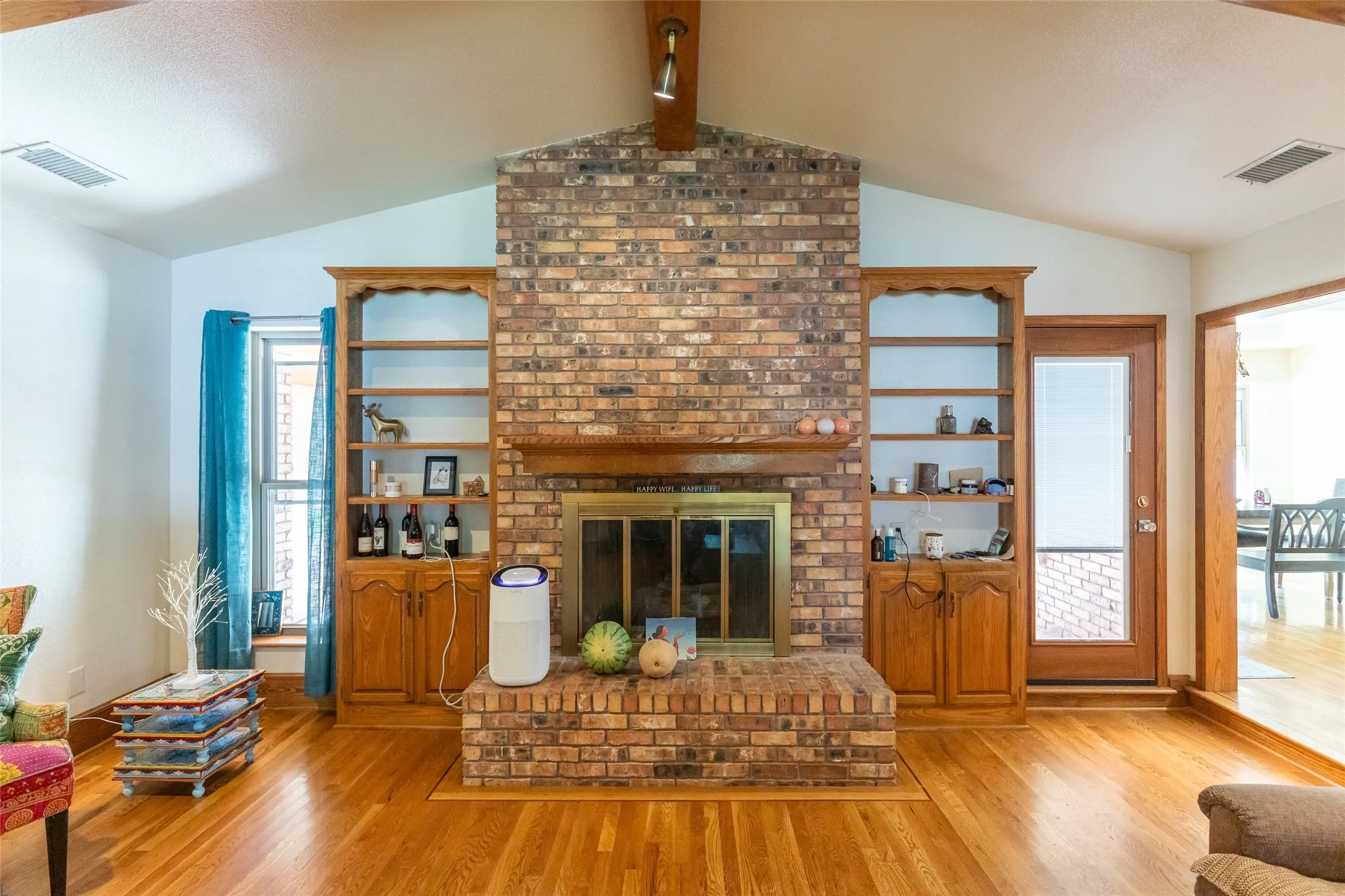 Single Family Residence For Sale in Taylor County , 5025 Patsye Ann Cove, Abilene, Texas 79606, 4 Bedroom, 2 Bathroom, 2 Garage spaces, 2,368 Sqft, built in 1982, mls#21345628, Real Estate Agent in Abilene, Homes For Sale in Taylor county, Homes For Sale in Abilene, Realtor in Abilene Texas, Real Estate Brokerage Independent Realty Texas, Luminita Cordes Realtor