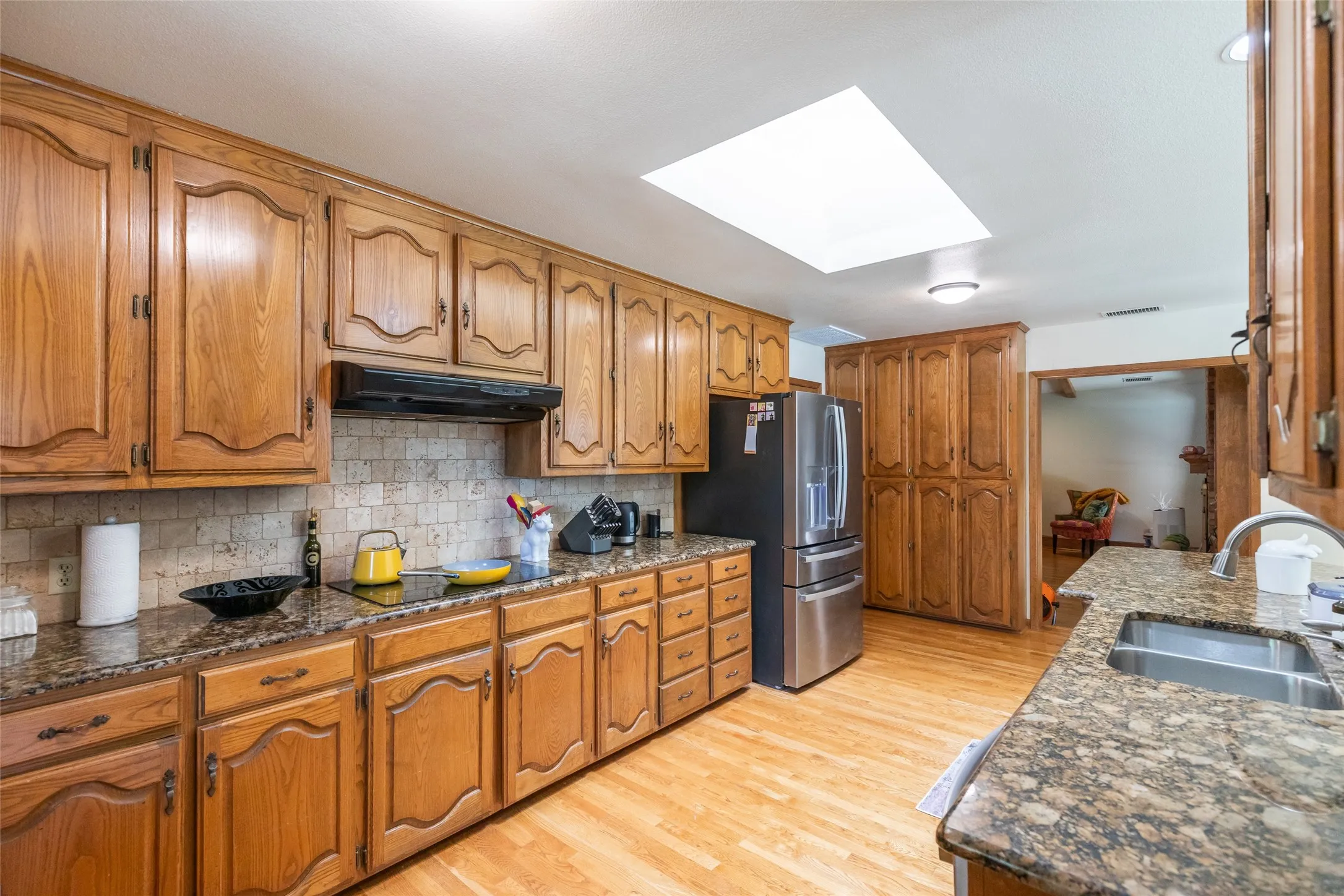 Single Family Residence For Sale in Taylor County , 5025 Patsye Ann Cove, Abilene, Texas 79606, 4 Bedroom, 2 Bathroom, 2 Garage spaces, 2,368 Sqft, built in 1982, mls#21345628, Real Estate Agent in Abilene, Homes For Sale in Taylor county, Homes For Sale in Abilene, Realtor in Abilene Texas, Real Estate Brokerage Independent Realty Texas, Luminita Cordes Realtor