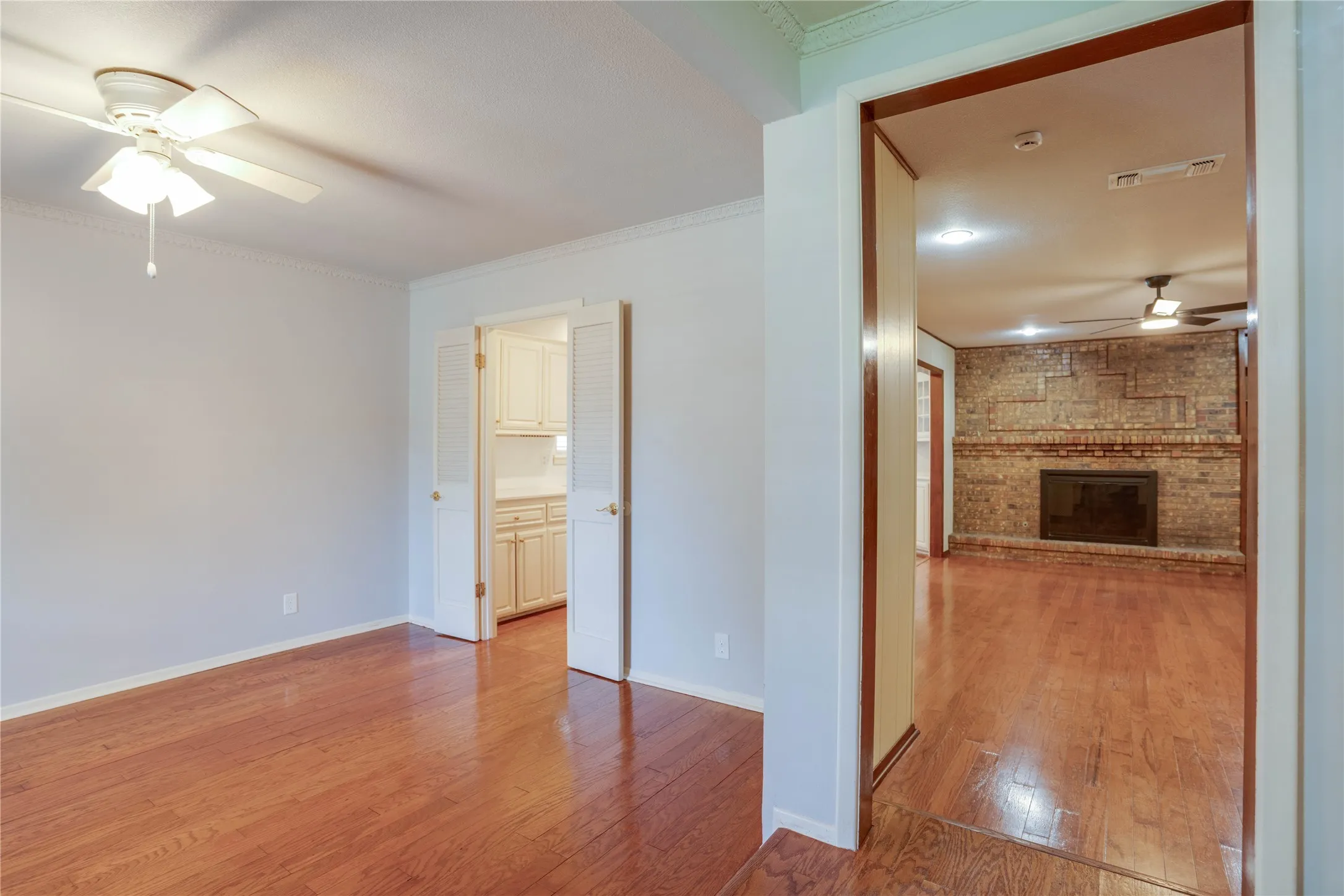 Single Family Residence For Rent in Grayson County , 615 Oxford Drive, Sherman, Texas 75092, 3 Bedroom, 2 Bathroom, 2 Garage spaces, 1,482 Sqft, built in 1969, mls#21346922, Real Estate Agent in Sherman, Homes For Rent in Grayson county, Homes For Rent in Sherman, Realtor in Sherman Texas, Real Estate Brokerage Independent Realty Texas, Luminita Cordes Realtor