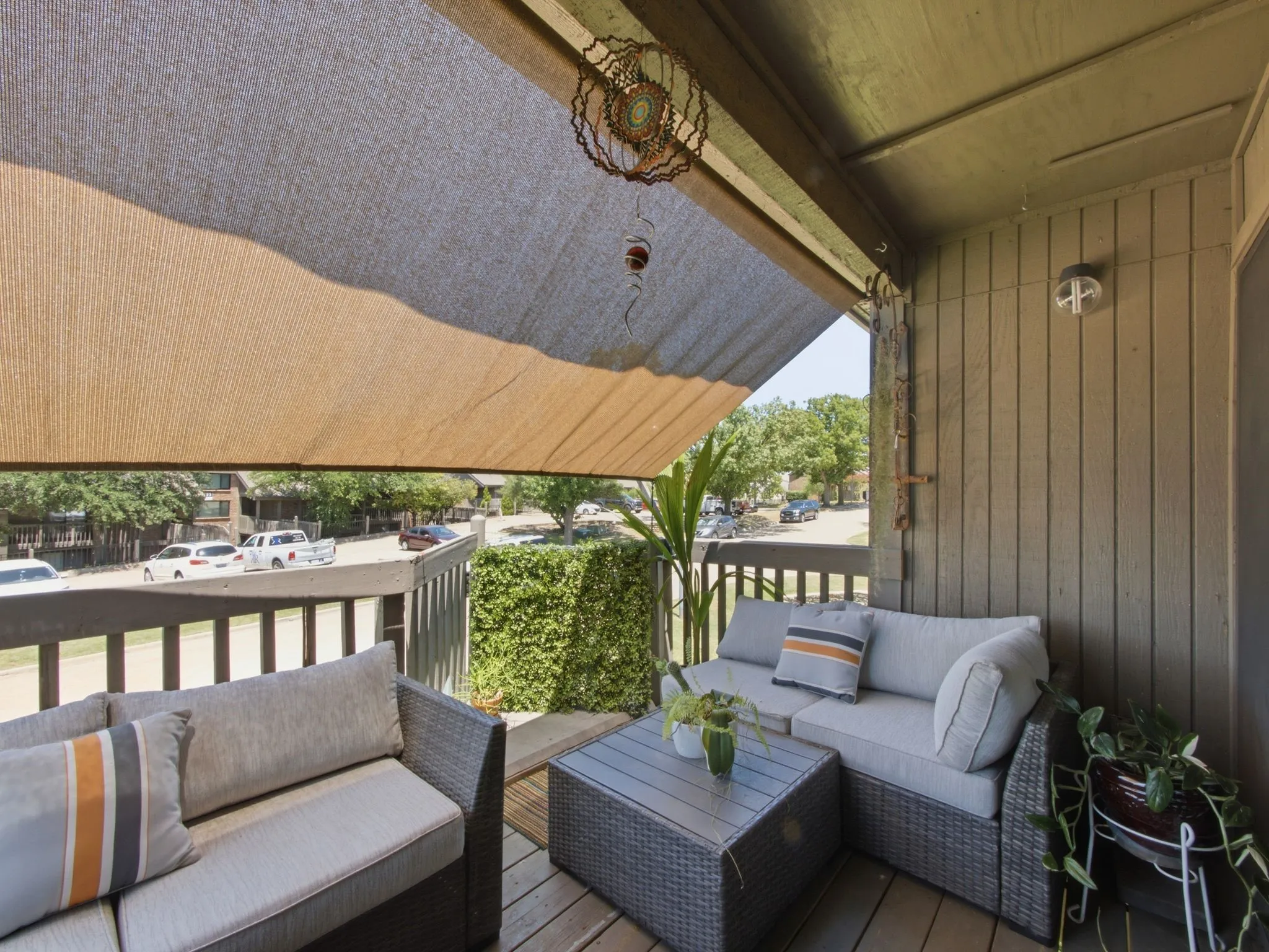 Condominium For Sale in Rockwall County , 1104 Signal Ridge Place 1104, Rockwall, Texas 75032, 2 Bedroom, 2 Bathroom, Garage spaces, 1,148 Sqft, built in 1985, mls#21346923, Real Estate Agent in Rockwall, Homes For Sale in Rockwall county, Homes For Sale in Rockwall, Realtor in Rockwall Texas, Real Estate Brokerage Independent Realty Texas, Luminita Cordes Realtor