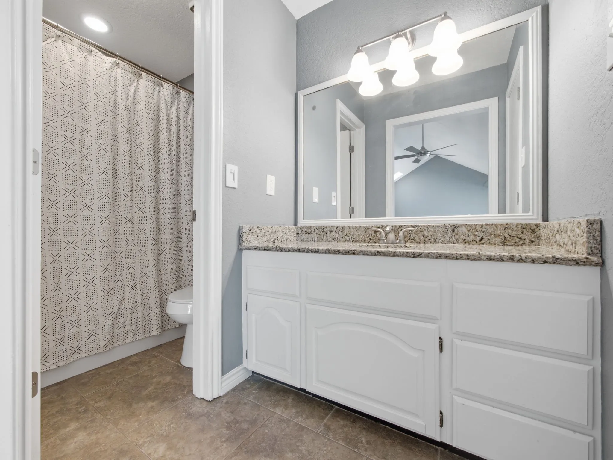 Condominium For Sale in Rockwall County , 1104 Signal Ridge Place 1104, Rockwall, Texas 75032, 2 Bedroom, 2 Bathroom, Garage spaces, 1,148 Sqft, built in 1985, mls#21346923, Real Estate Agent in Rockwall, Homes For Sale in Rockwall county, Homes For Sale in Rockwall, Realtor in Rockwall Texas, Real Estate Brokerage Independent Realty Texas, Luminita Cordes Realtor