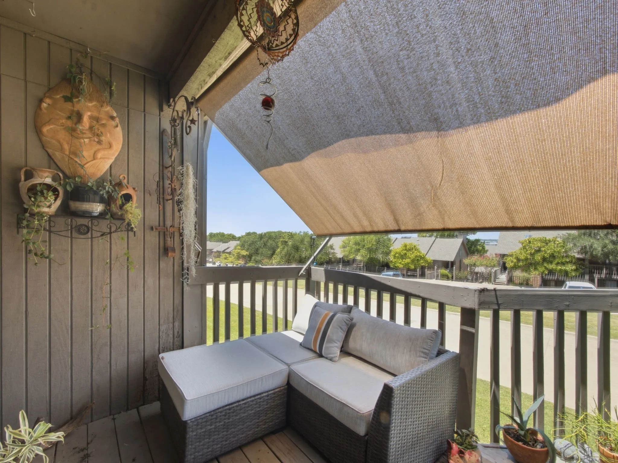 Condominium For Sale in Rockwall County , 1104 Signal Ridge Place 1104, Rockwall, Texas 75032, 2 Bedroom, 2 Bathroom, Garage spaces, 1,148 Sqft, built in 1985, mls#21346923, Real Estate Agent in Rockwall, Homes For Sale in Rockwall county, Homes For Sale in Rockwall, Realtor in Rockwall Texas, Real Estate Brokerage Independent Realty Texas, Luminita Cordes Realtor
