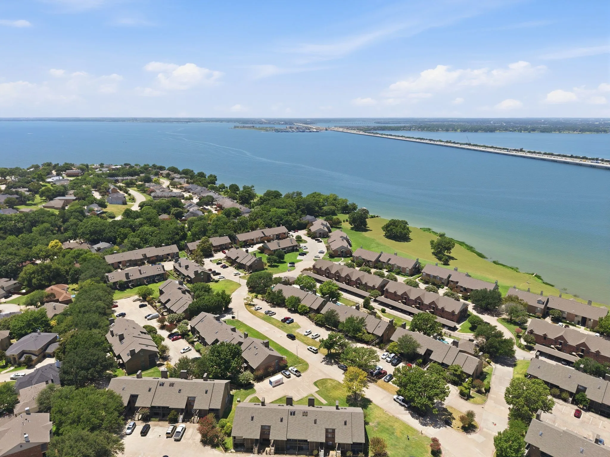Condominium For Sale in Rockwall County , 1104 Signal Ridge Place 1104, Rockwall, Texas 75032, 2 Bedroom, 2 Bathroom, Garage spaces, 1,148 Sqft, built in 1985, mls#21346923, Real Estate Agent in Rockwall, Homes For Sale in Rockwall county, Homes For Sale in Rockwall, Realtor in Rockwall Texas, Real Estate Brokerage Independent Realty Texas, Luminita Cordes Realtor