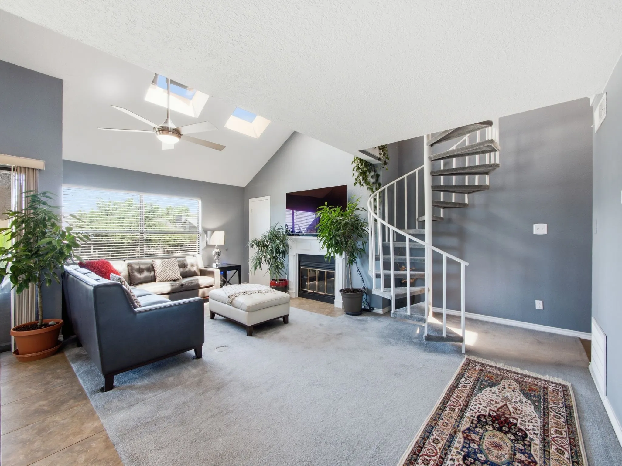 Condominium For Sale in Rockwall County , 1104 Signal Ridge Place 1104, Rockwall, Texas 75032, 2 Bedroom, 2 Bathroom, Garage spaces, 1,148 Sqft, built in 1985, mls#21346923, Real Estate Agent in Rockwall, Homes For Sale in Rockwall county, Homes For Sale in Rockwall, Realtor in Rockwall Texas, Real Estate Brokerage Independent Realty Texas, Luminita Cordes Realtor