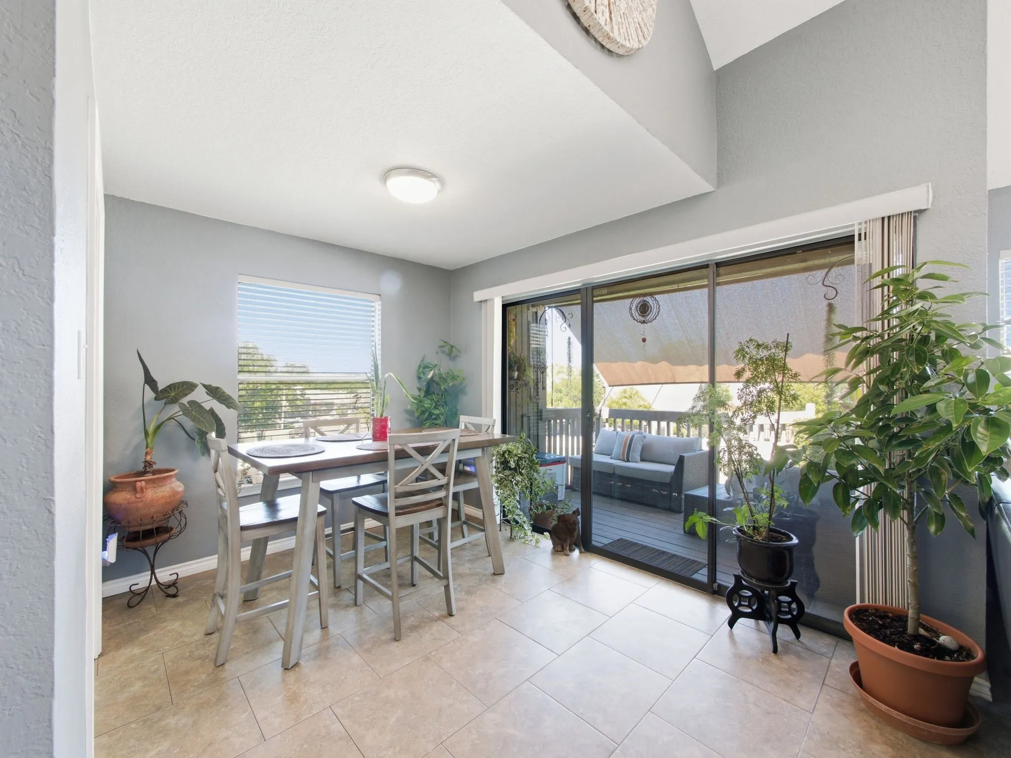 Condominium For Sale in Rockwall County , 1104 Signal Ridge Place 1104, Rockwall, Texas 75032, 2 Bedroom, 2 Bathroom, Garage spaces, 1,148 Sqft, built in 1985, mls#21346923, Real Estate Agent in Rockwall, Homes For Sale in Rockwall county, Homes For Sale in Rockwall, Realtor in Rockwall Texas, Real Estate Brokerage Independent Realty Texas, Luminita Cordes Realtor